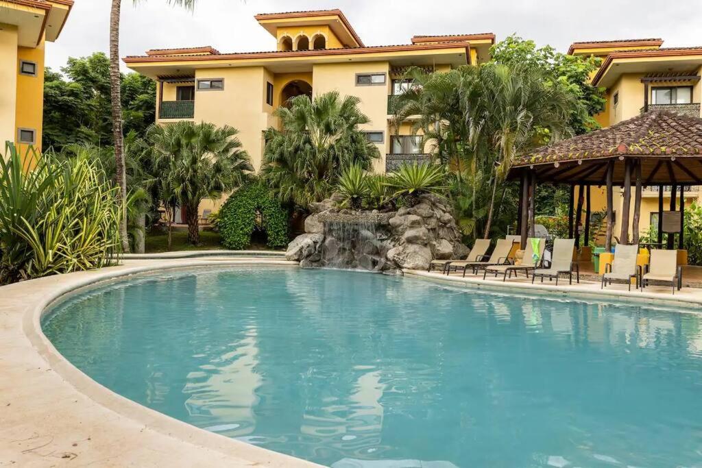 The Oaks Tamarindo Pool Front Condominiums fast wifi