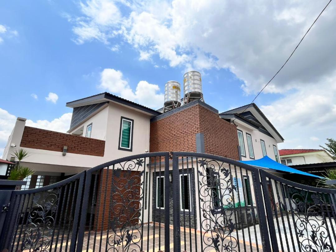 Leisure Pool Villa with Karaoke- 6 Room 23pax photo 1