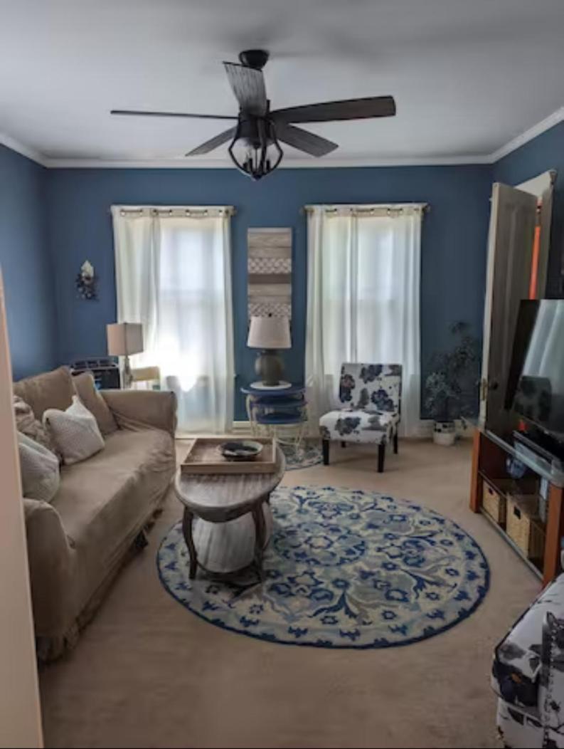 Sunny & Spacious Montclair NJ Apartment, photo 17