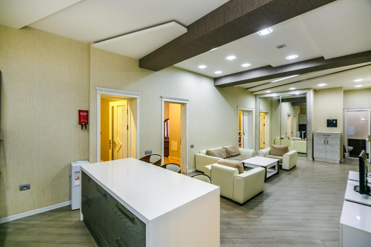 CENTER. 3 Bedrooms