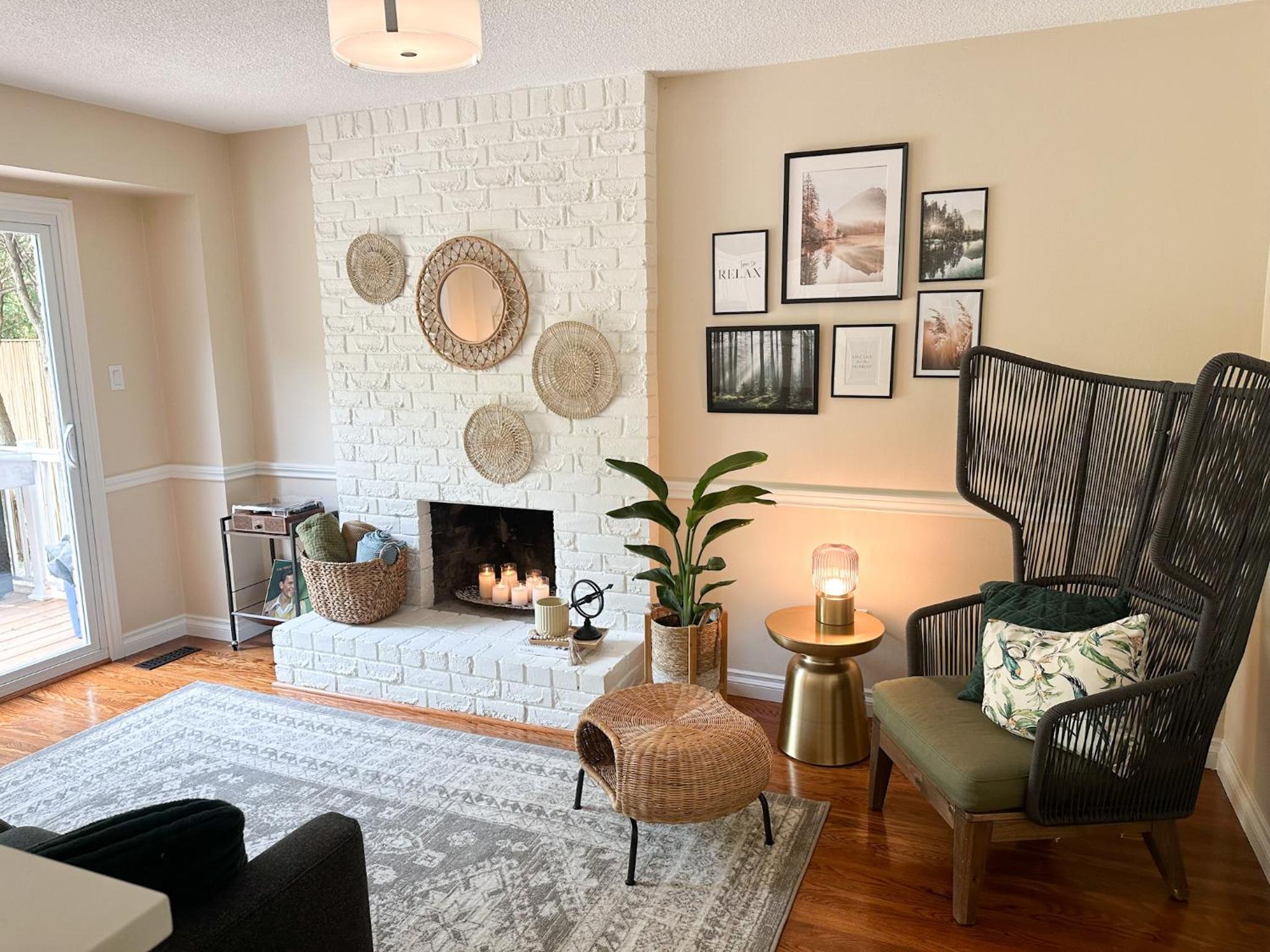 Oakville Retreat - 4 bedroom 5 beds - short walk from the lake