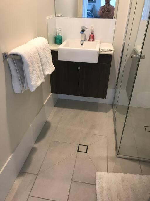Mooloolaba First Ave First Light Apt Ocean Views 12th floor