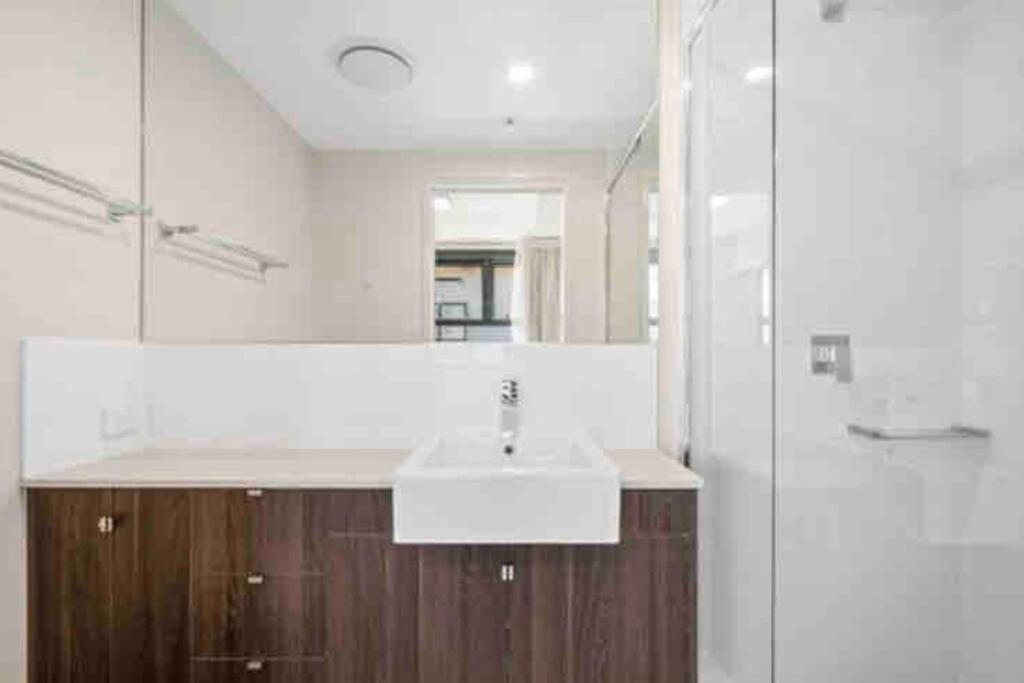 Mooloolaba First Ave First Light Apt Ocean Views 12th floor