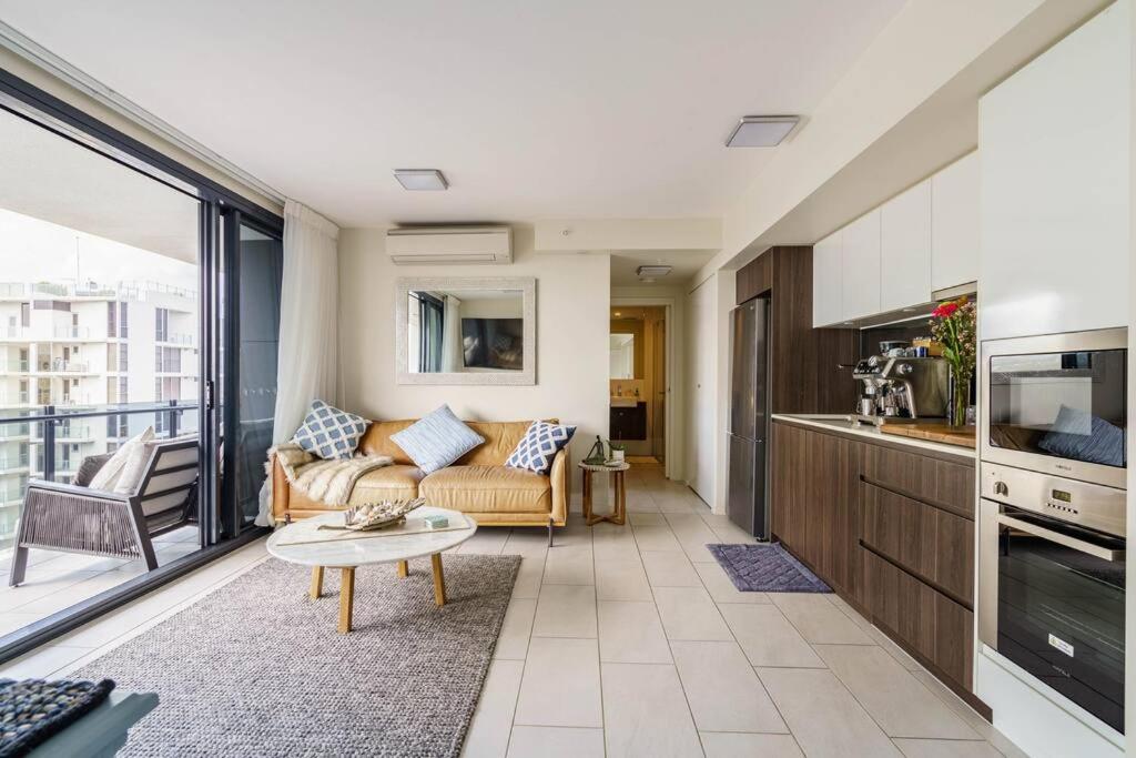 Mooloolaba First Ave First Light Apt Ocean Views 12th floor