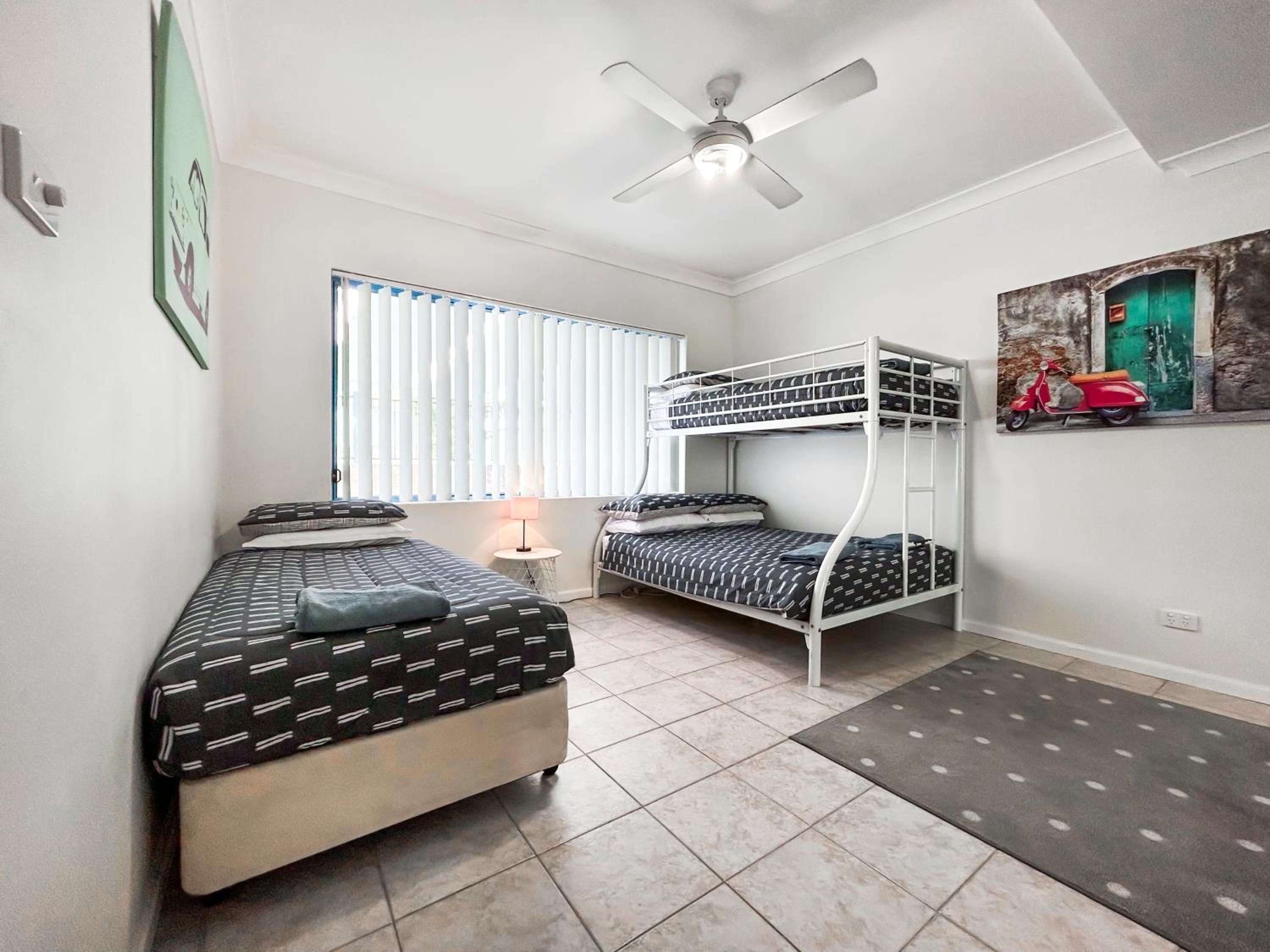 House plus Apartment Water Views and Walk to the Beach