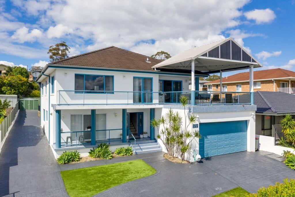 Large 1 Bedroom Apartment in Perfect Location