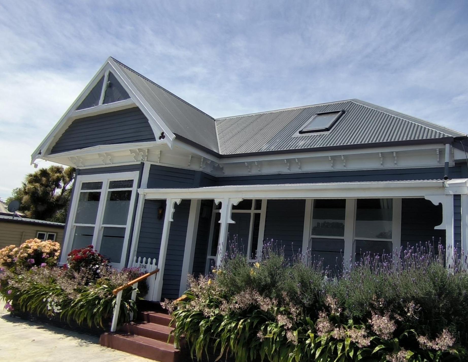 5 Large Bedroom Villas Suitable for 10People (CBD) view 3