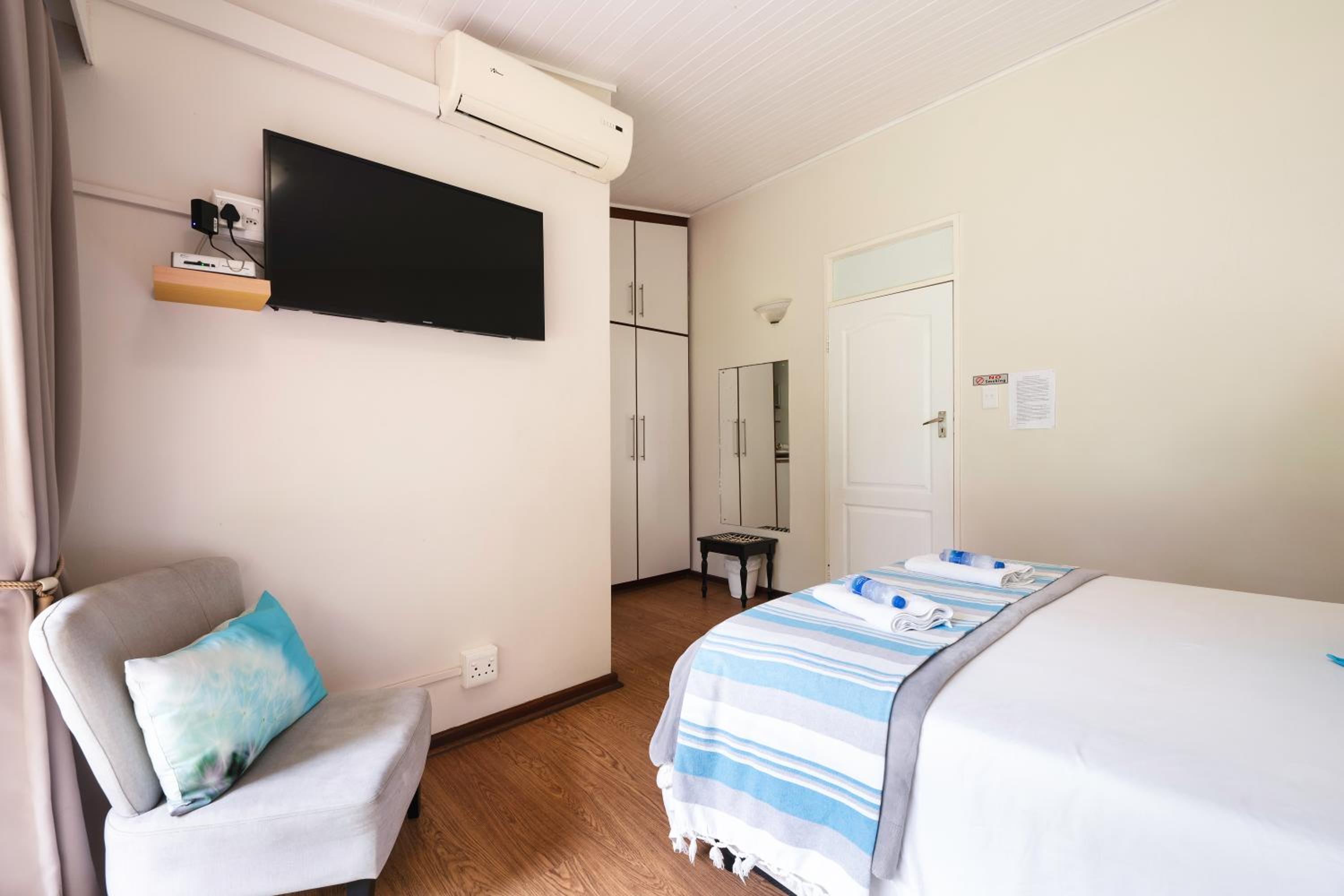 Admirals Lodge Guest House and Brightways self catering apartments