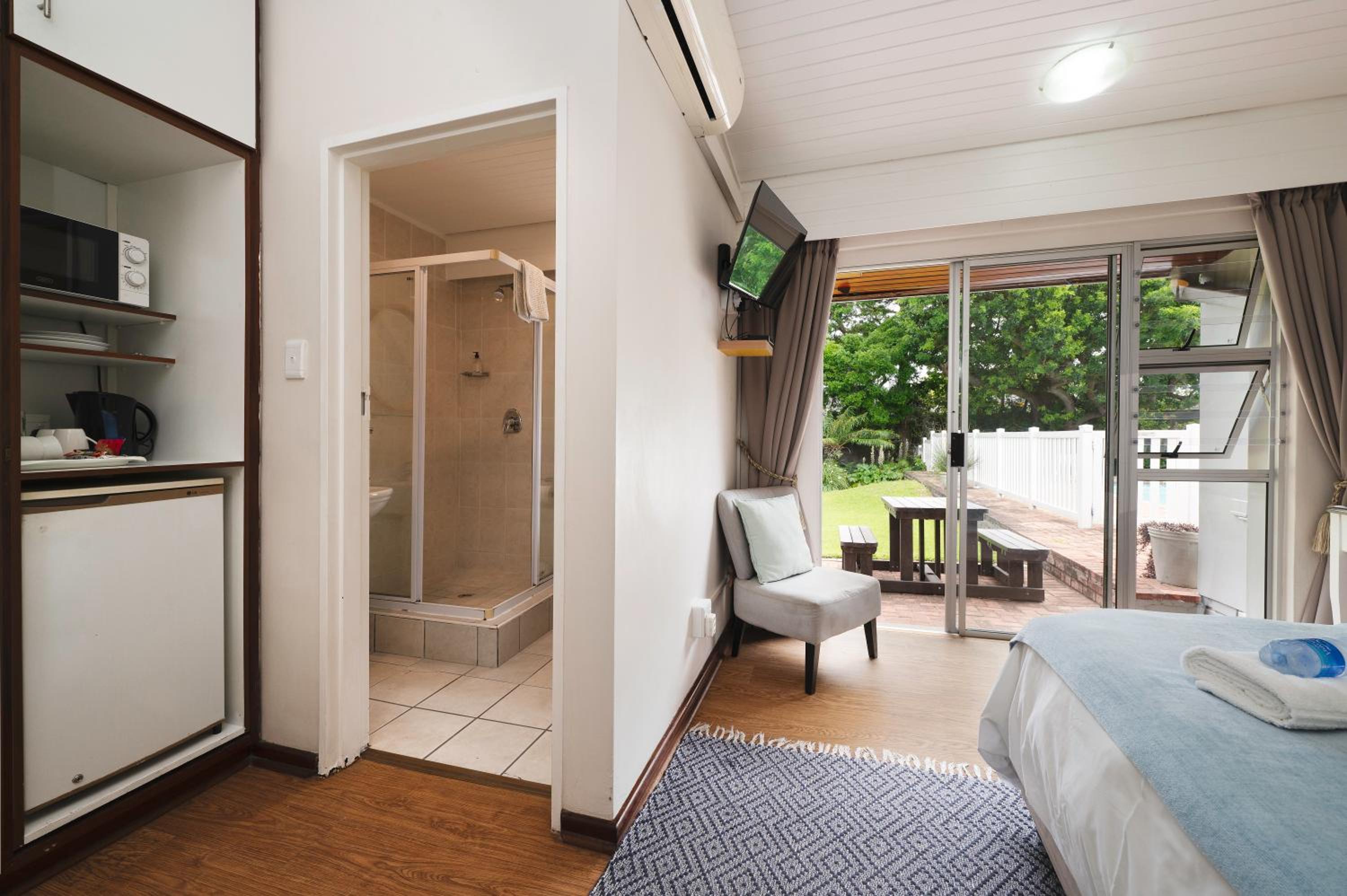 Admirals Lodge Guest House and Brightways self catering apartments