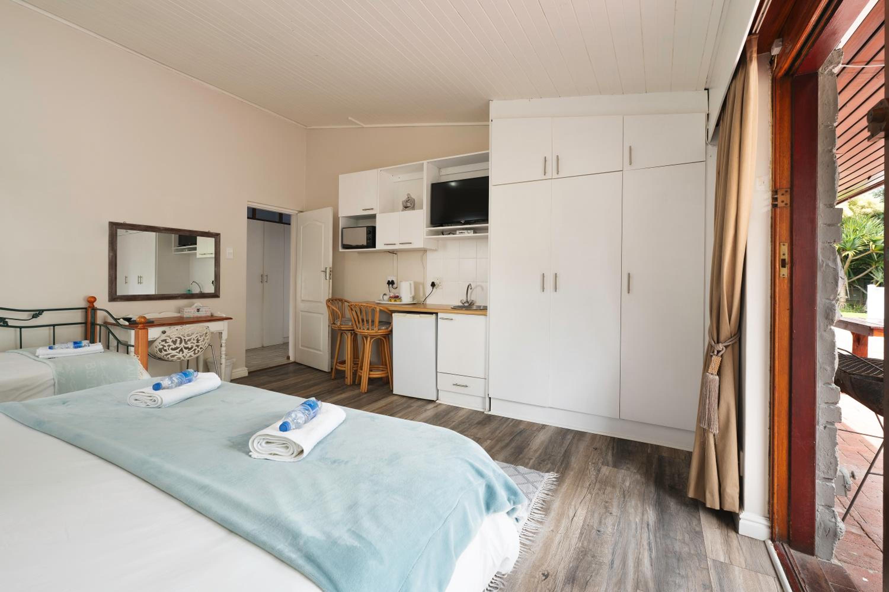 Admirals Lodge Guest House and Brightways self catering apartments