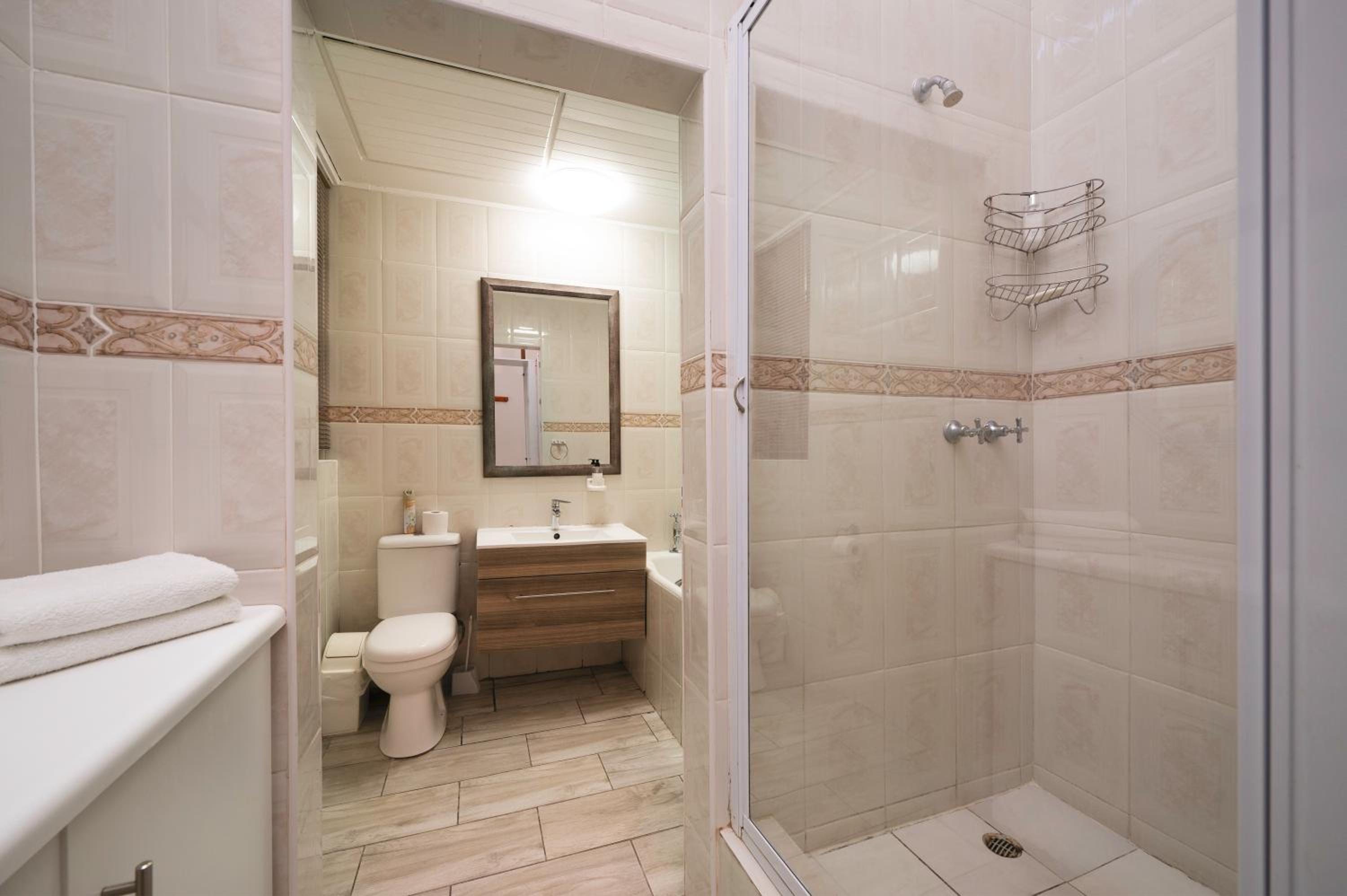 Admirals Lodge Guest House and Brightways self catering apartments