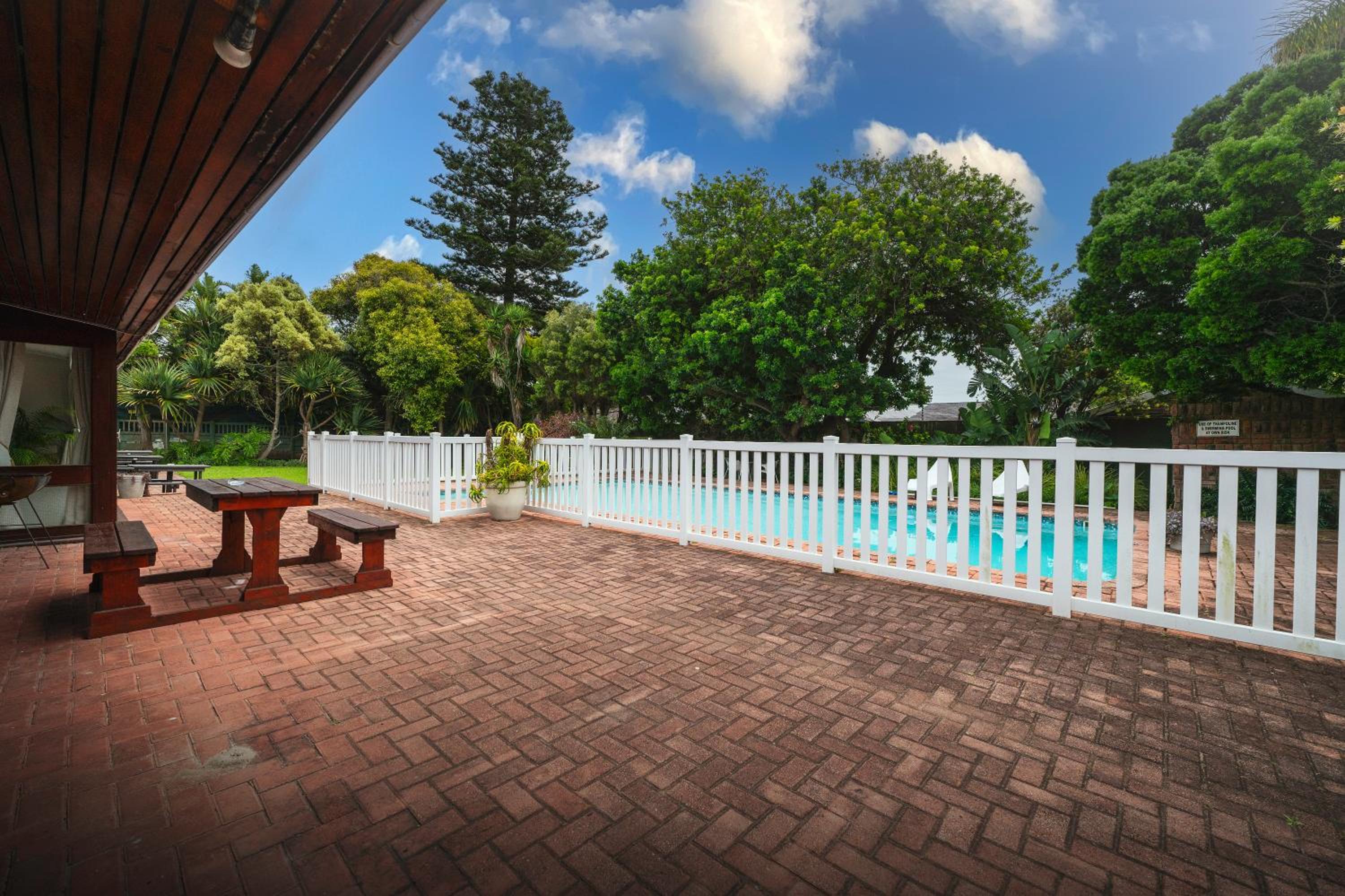 Admirals Lodge Guest House and Brightways self catering apartments