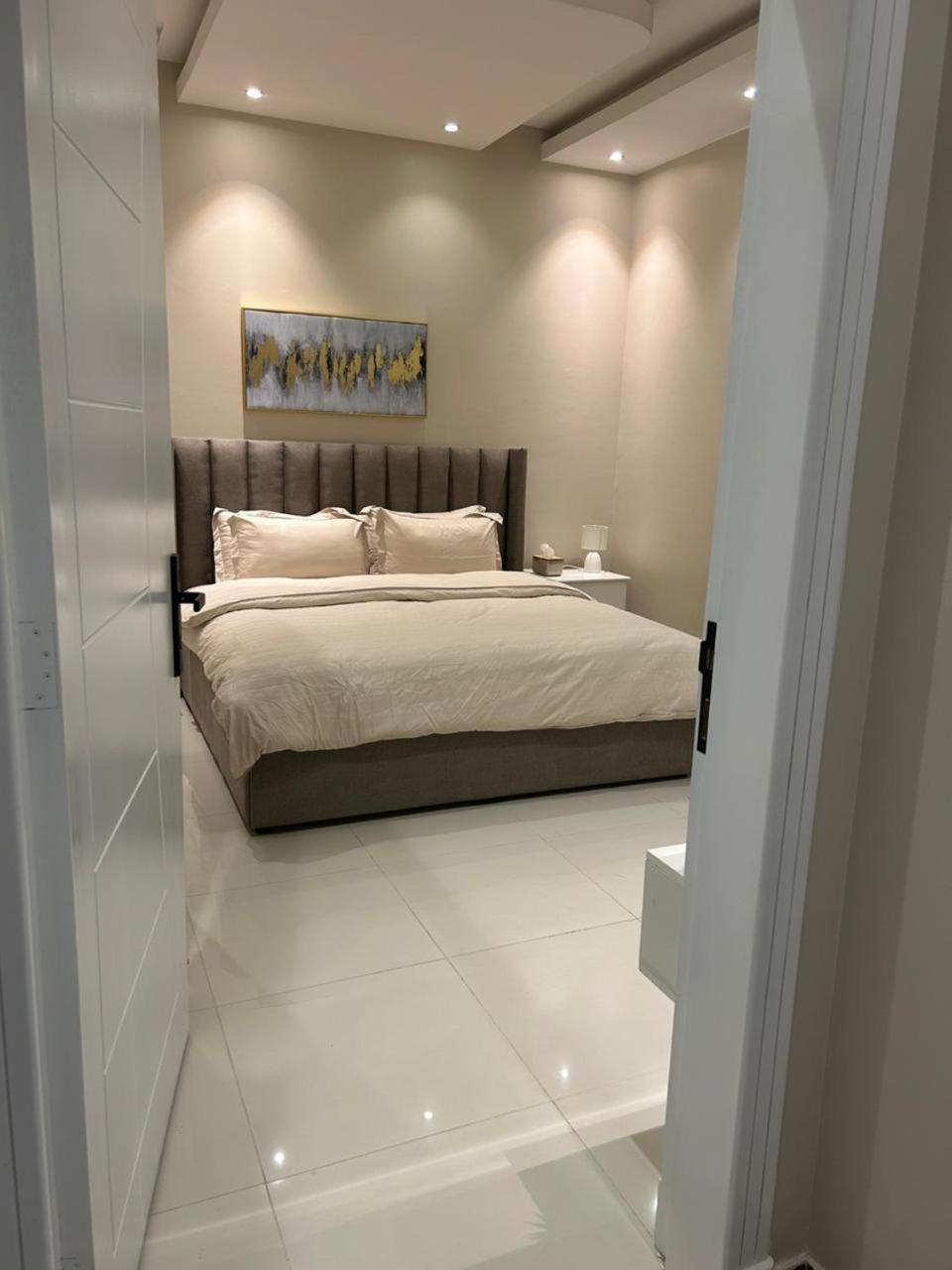 Emaar Holiday Homes Business Gate Al Murouj - B
