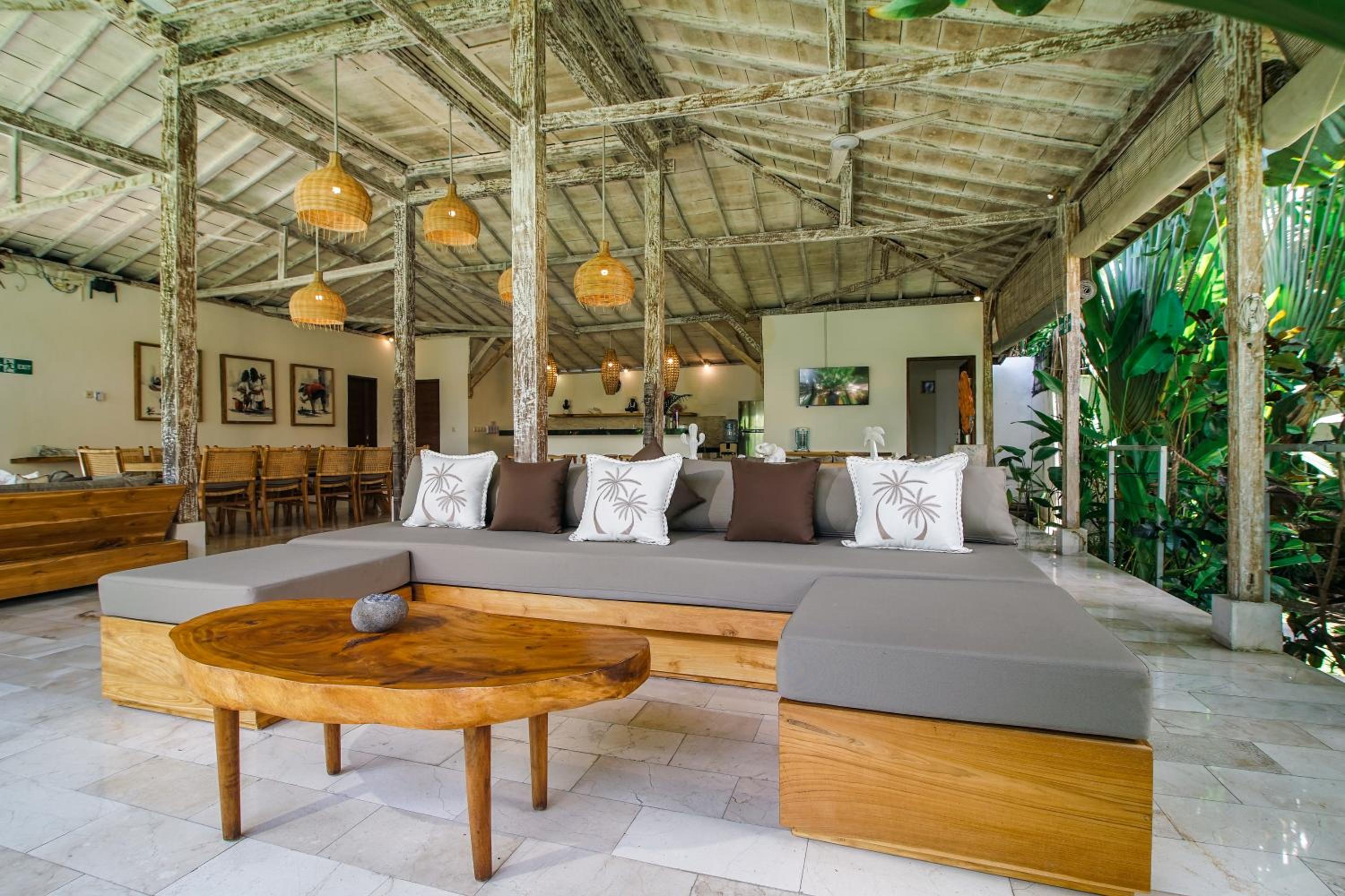 Villa Stella - 4BR Sanctuary in Padonan, Few Minutes to Canggu view 2