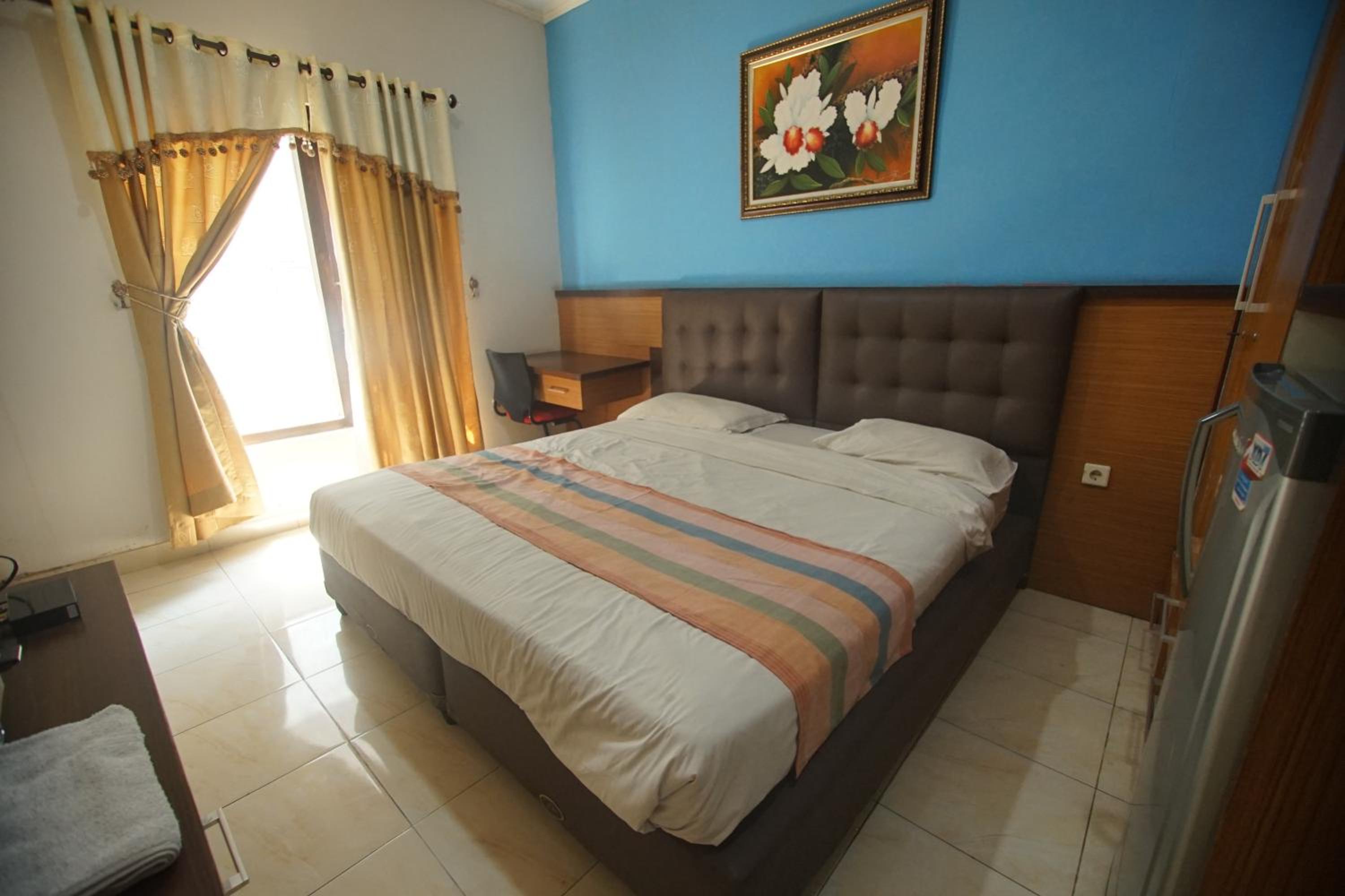 Pineapple Mansion Guest House Solo view 5