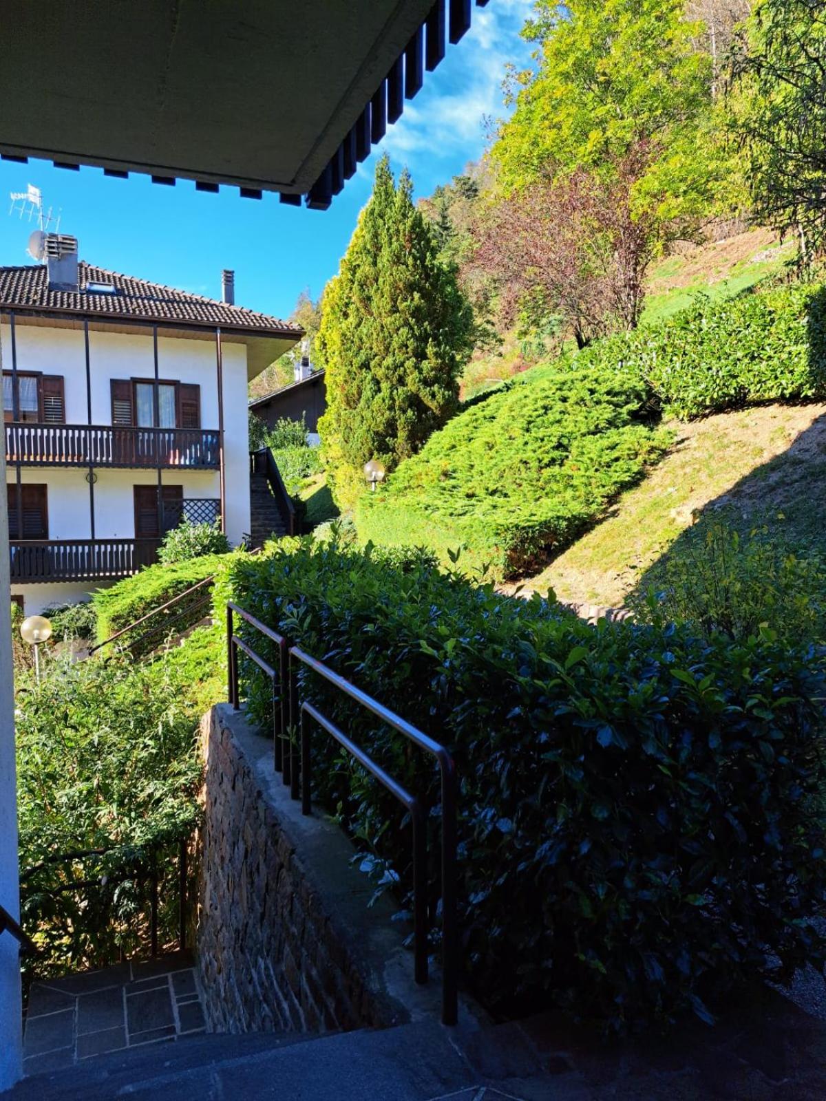Casa bianca en Malè