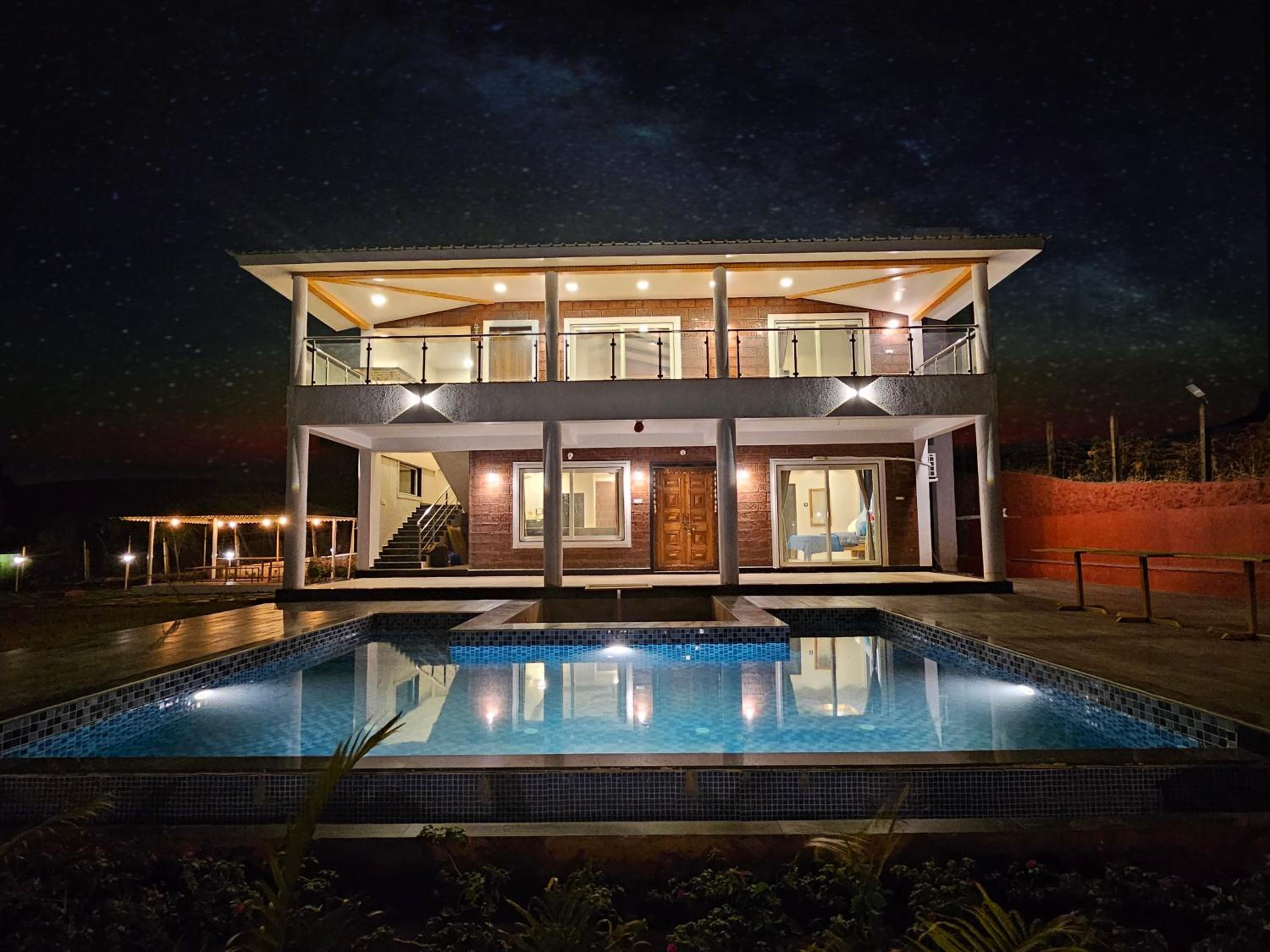 Malibu Villa by Hill Staytion view 4