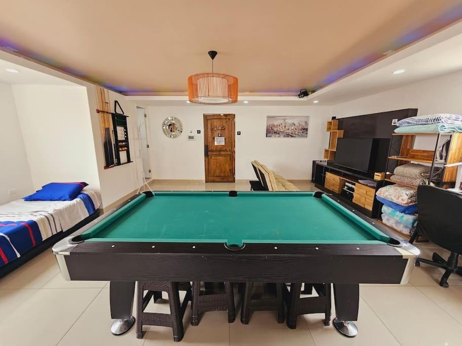 Apartamento VIP con Mesa de Billar