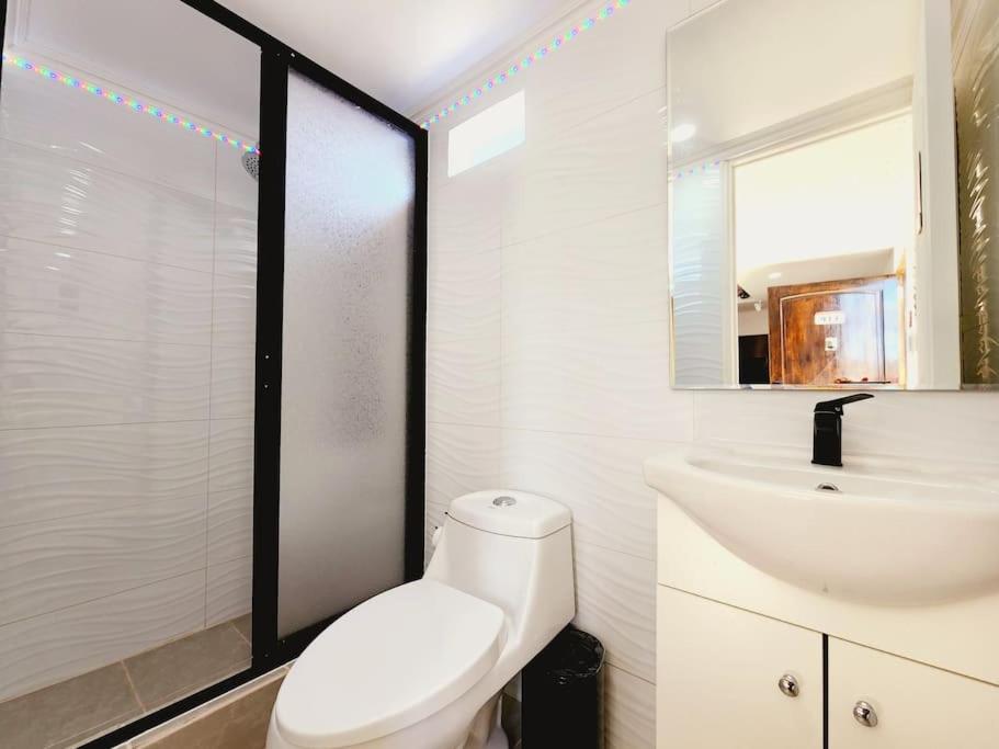 Apartamento VIP con Mesa de Billar