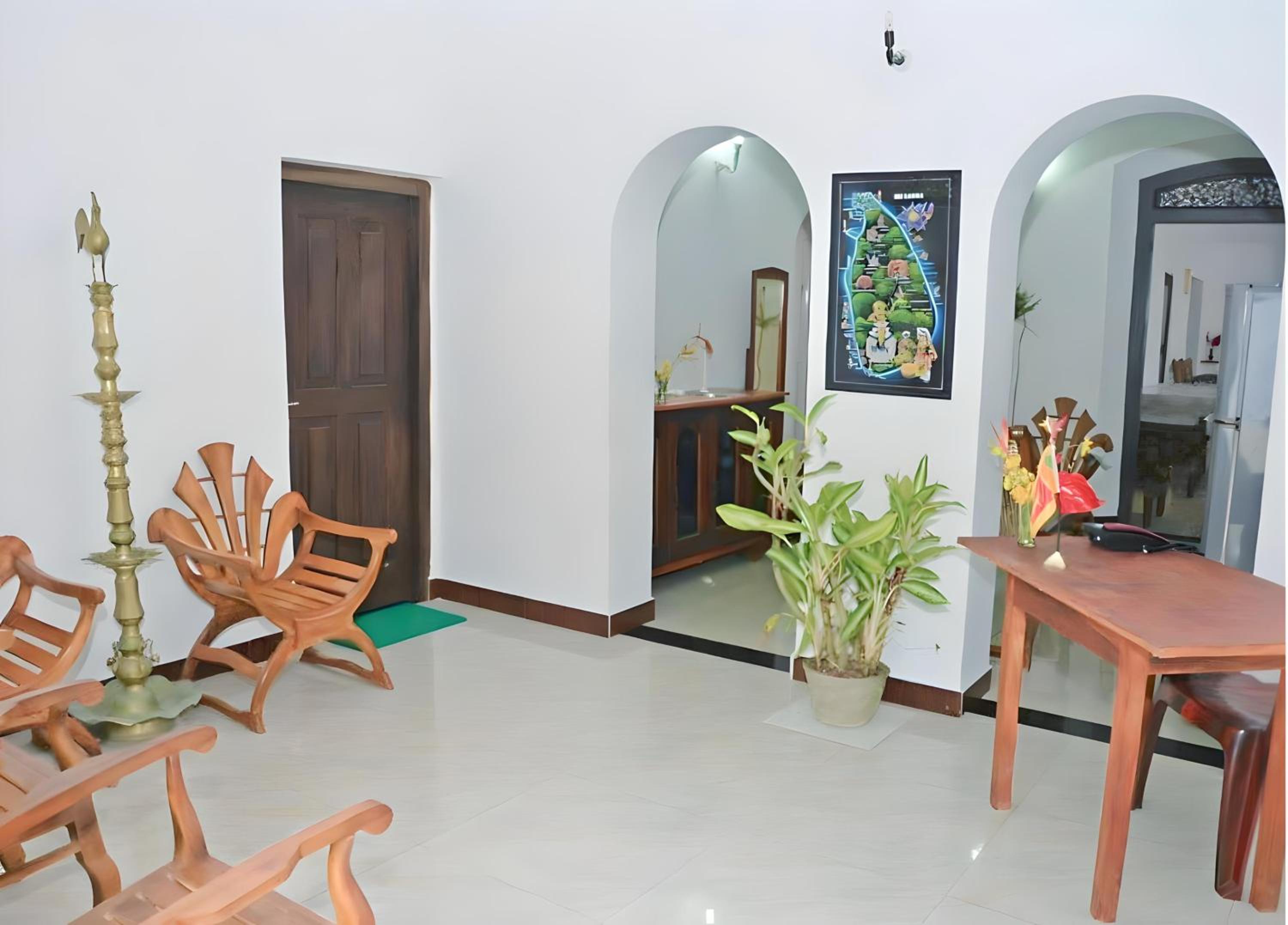 Traveller's Hostel Hikkaduwa view 4
