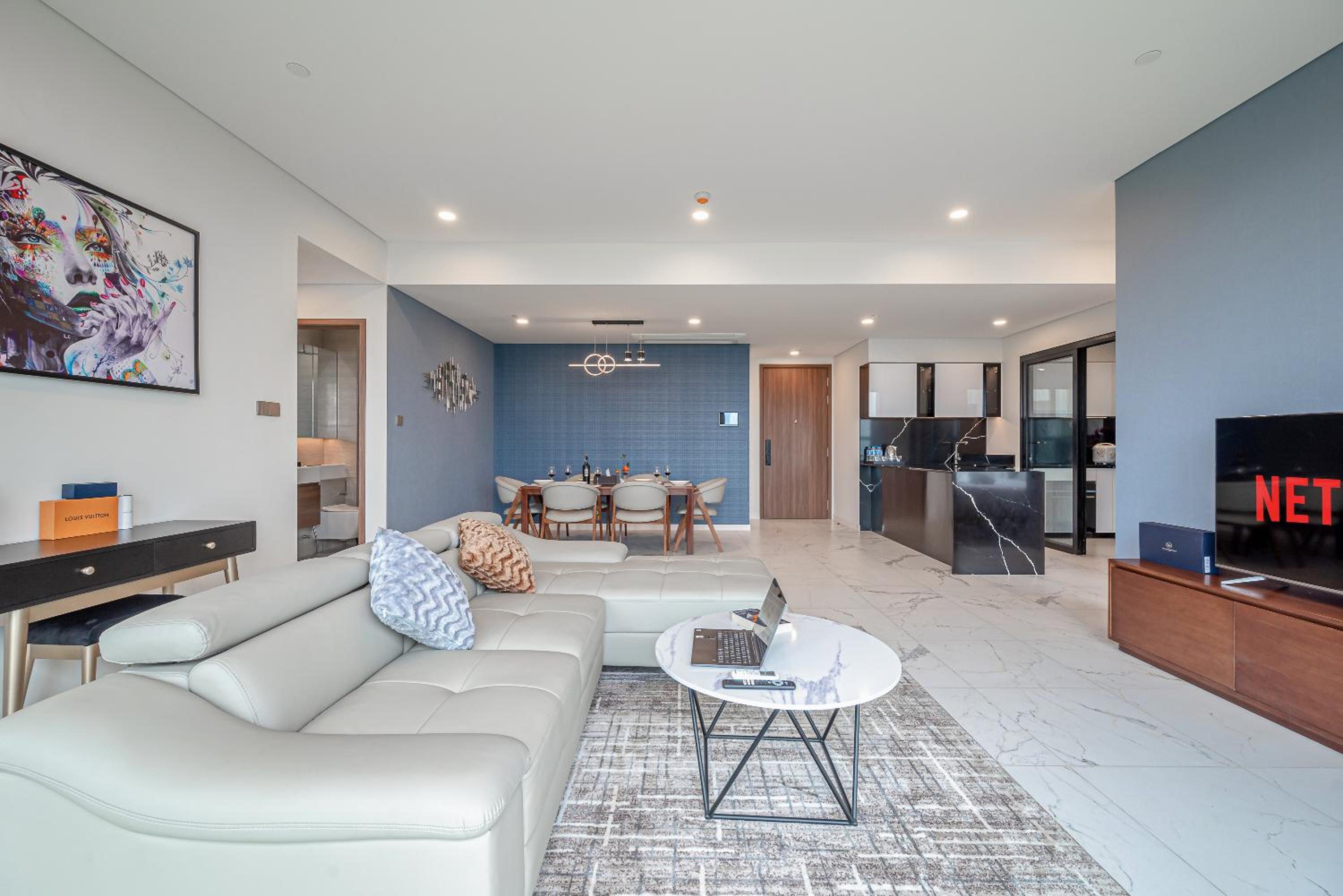 Metropole Saigon Suites