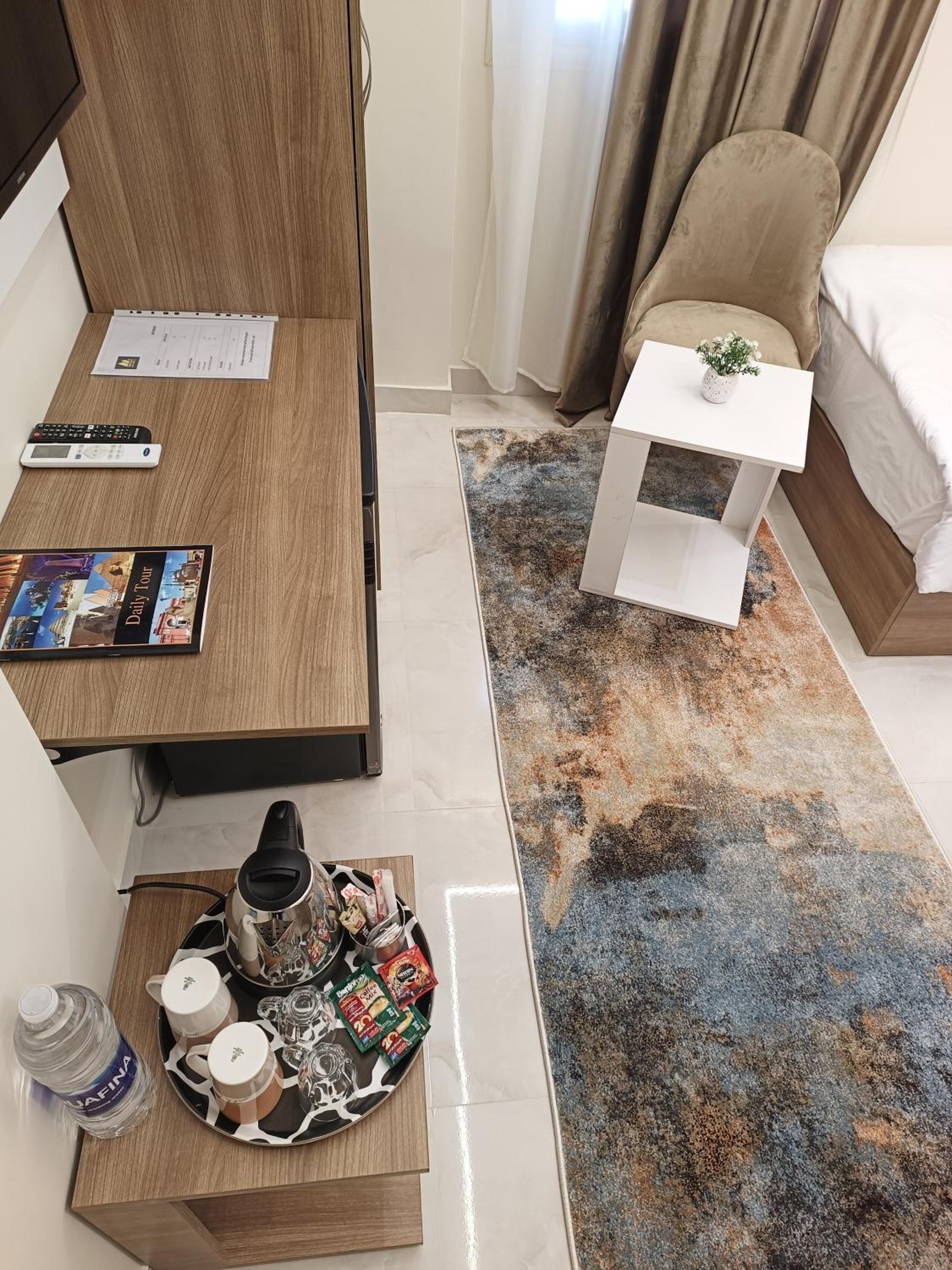Discover pyramids inn