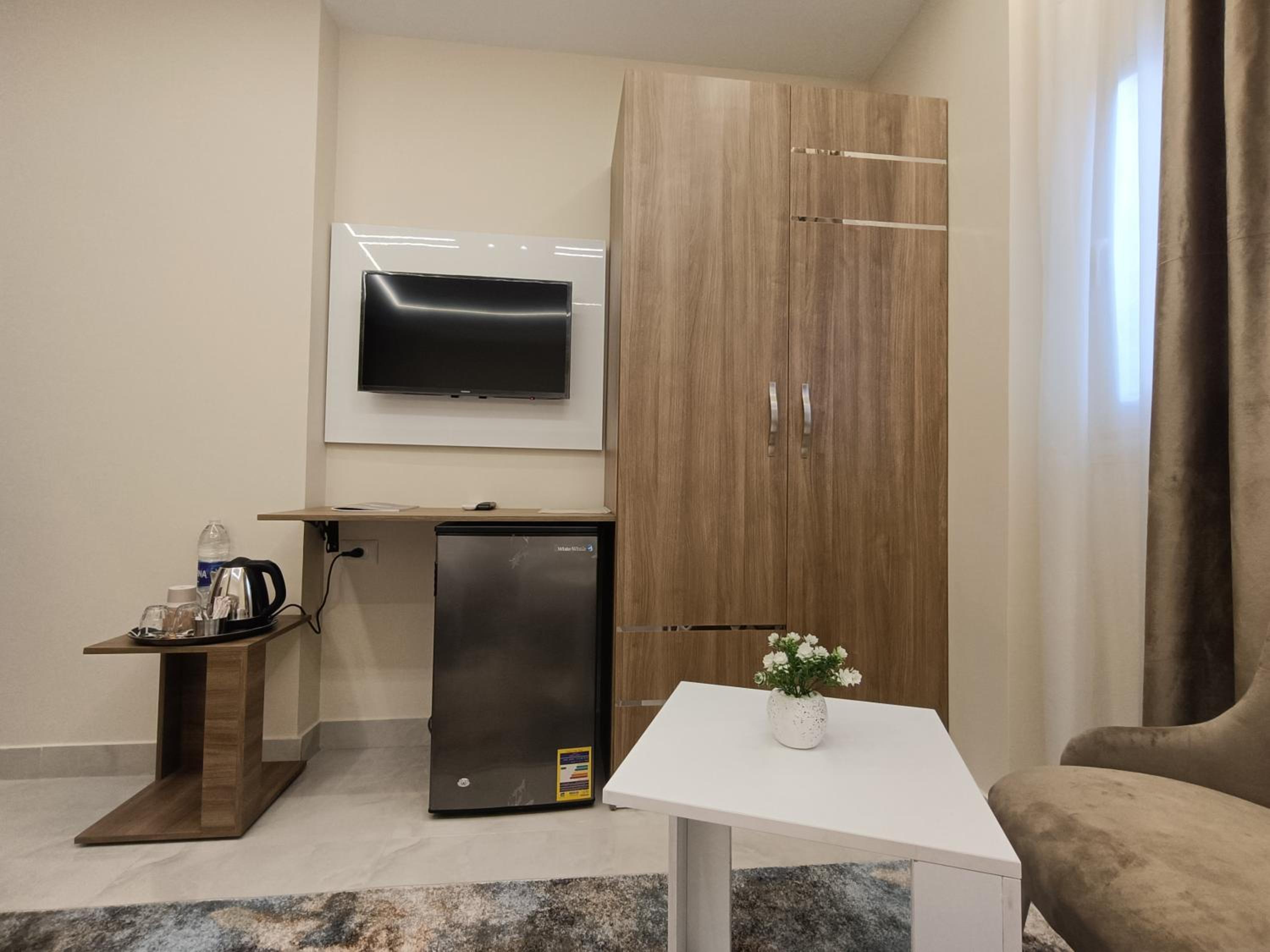 Discover pyramids inn