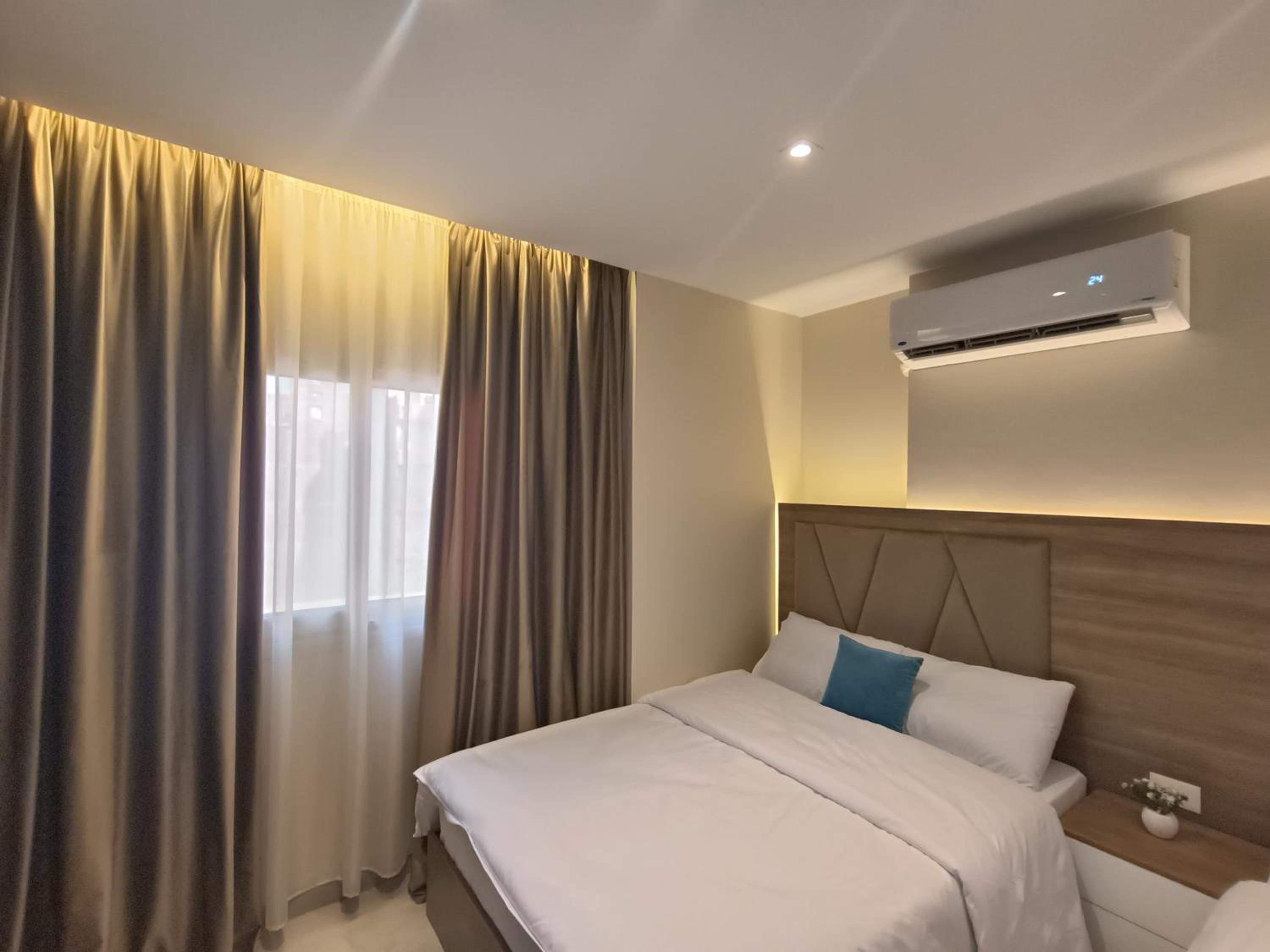 Discover pyramids inn