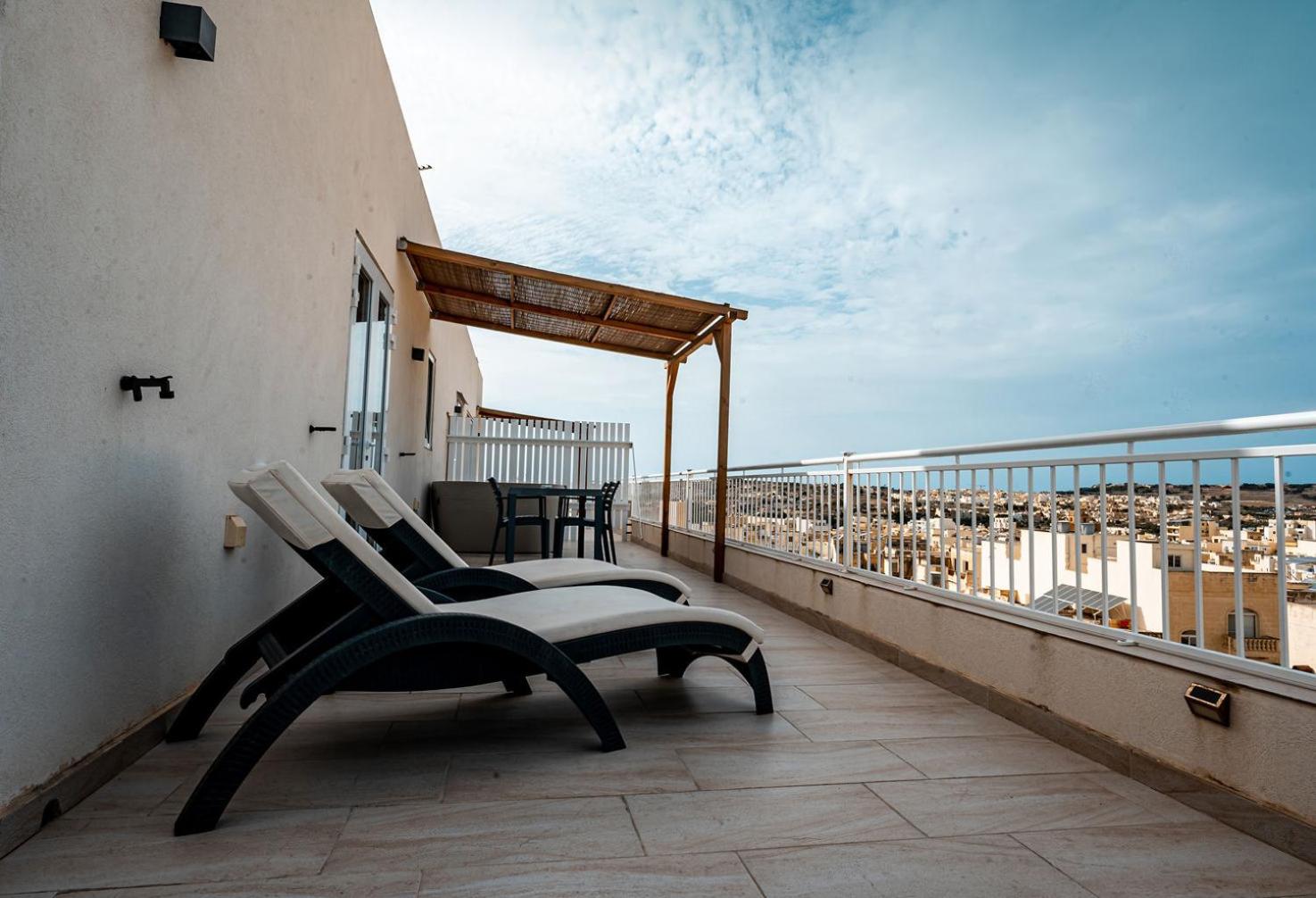 The Willows Penthouses with Jacuzzi view 5