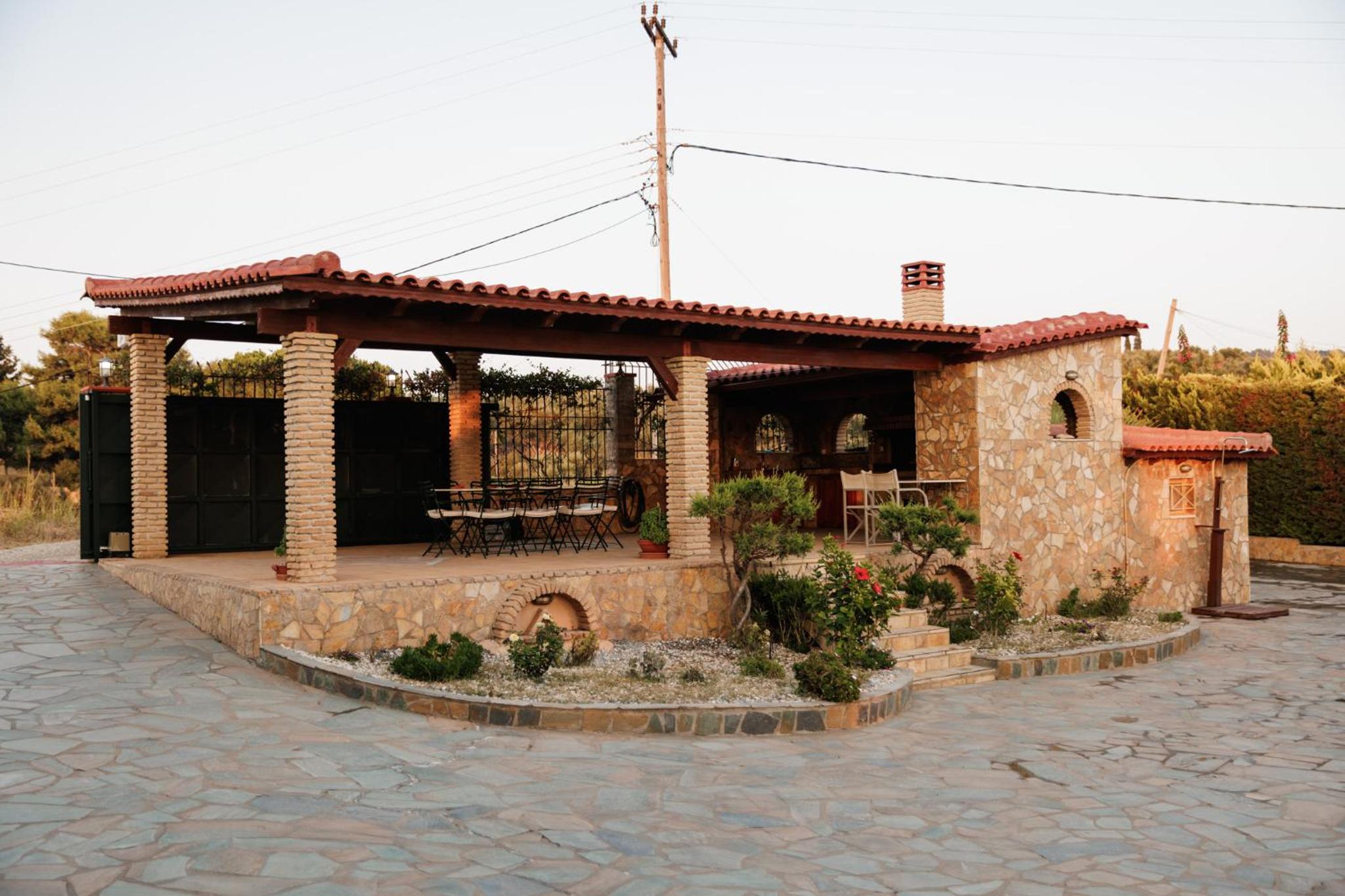 Photo 8
