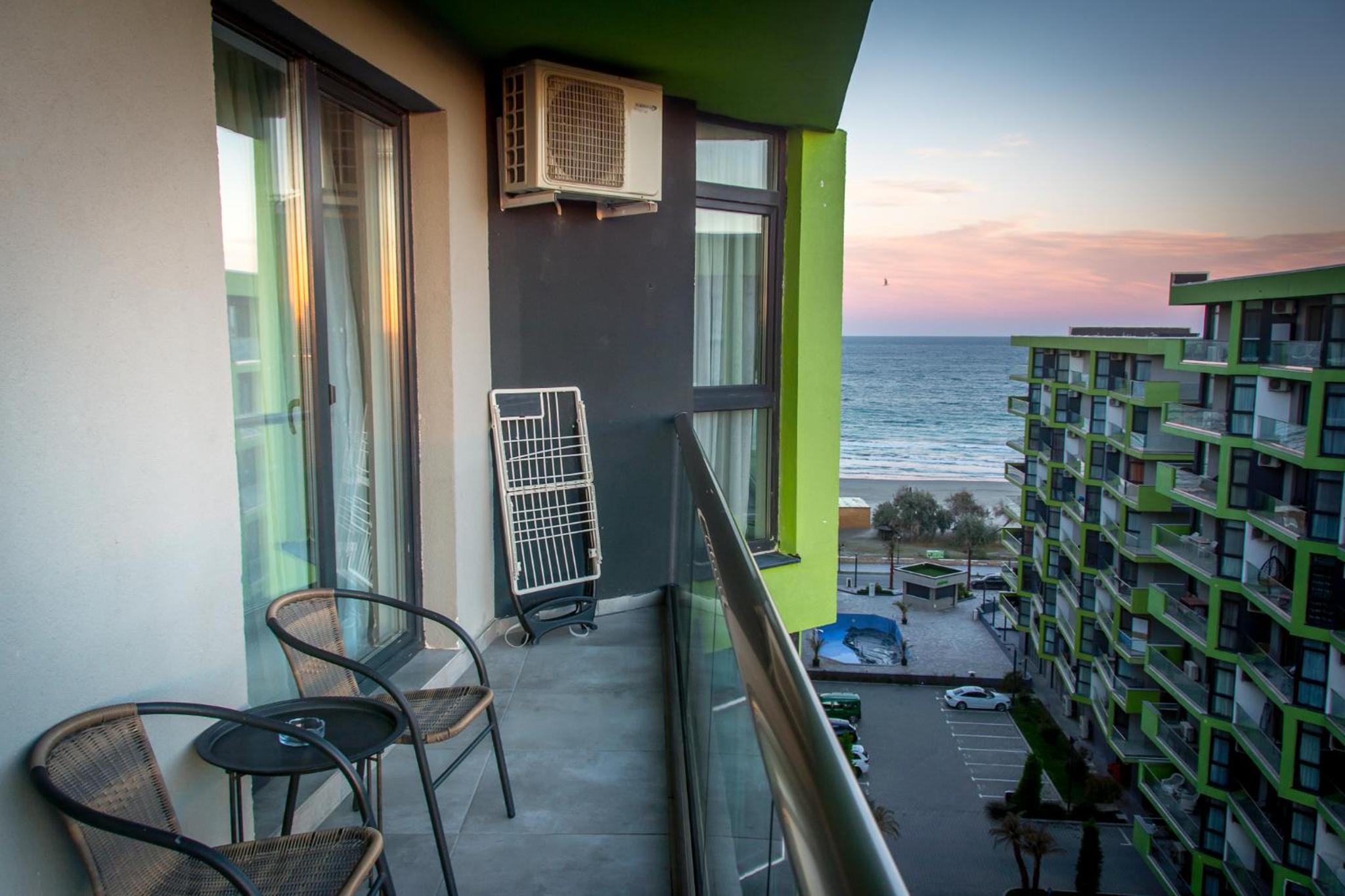 Alezzi DeLuca Beach Resort Mamaia Nord view 4