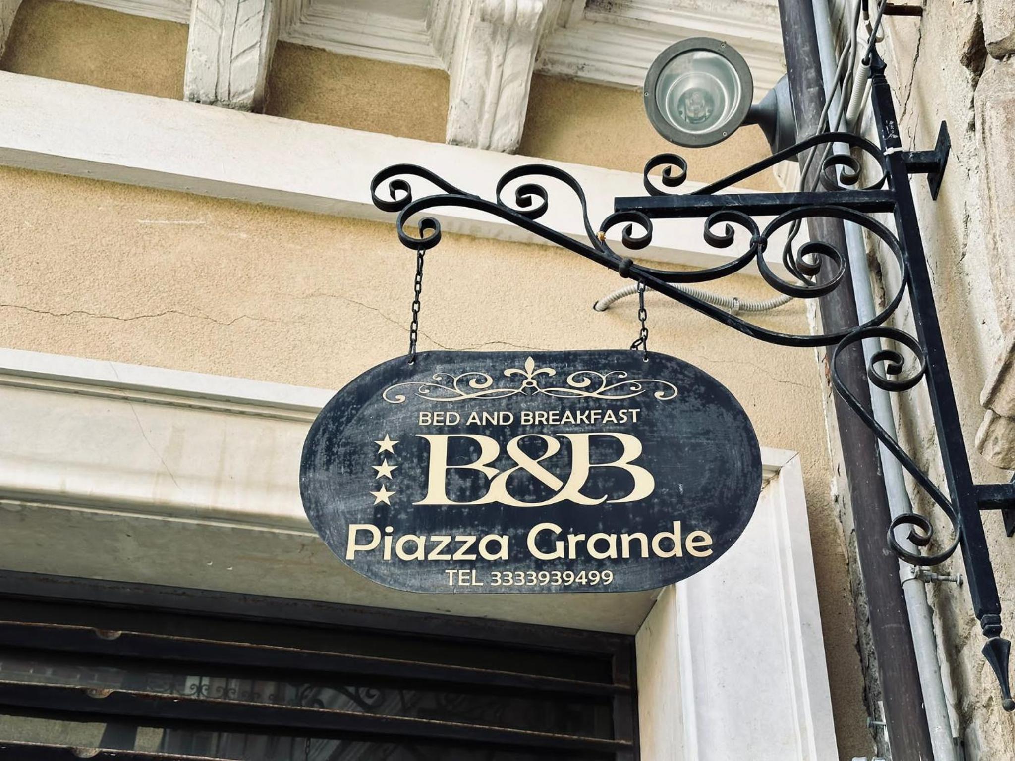 B&B - Piazza Grande view 3