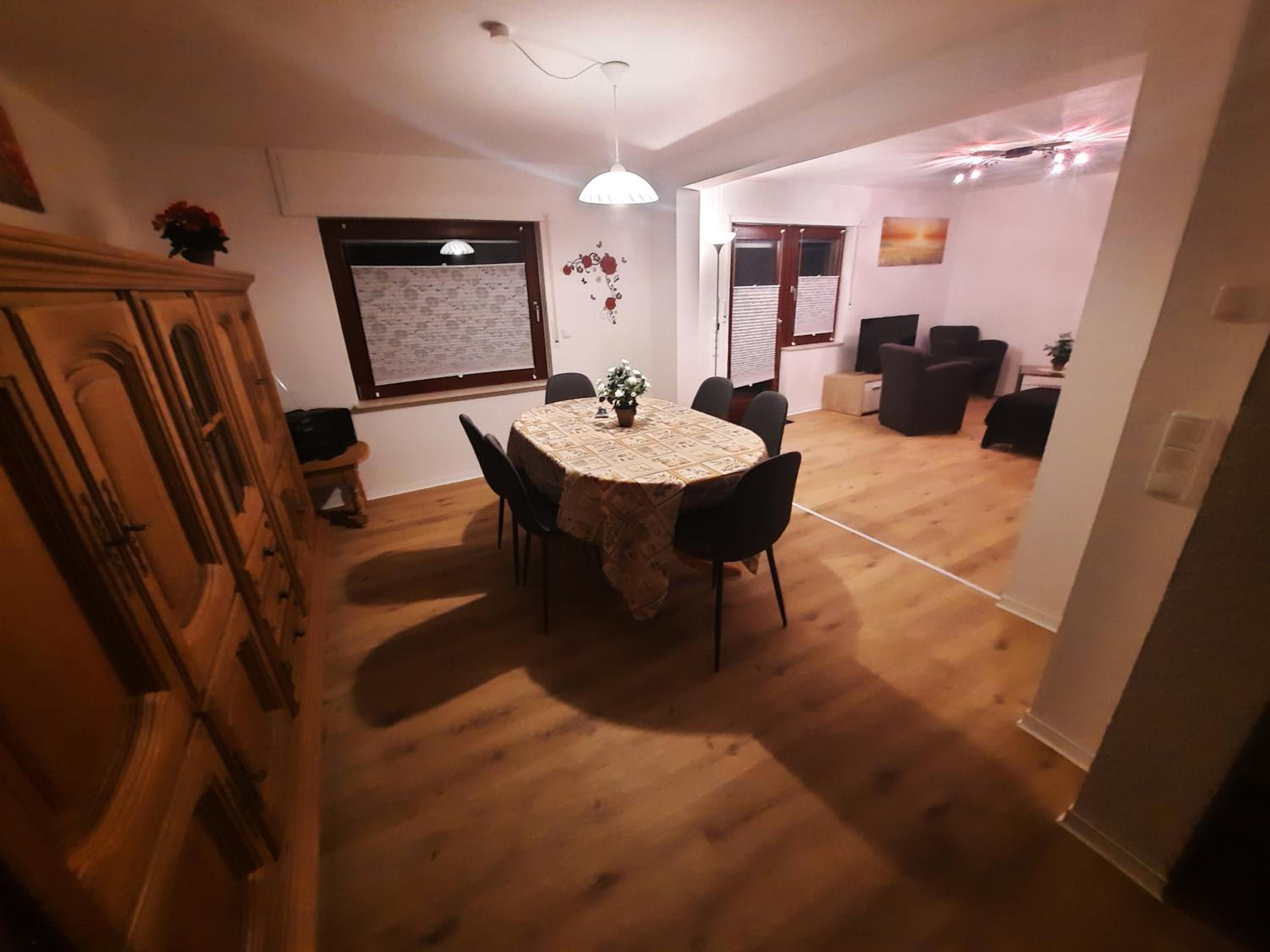 Haus Langert - Einfamilienhaus mit Terrasse und Garten zur alleinigen Nutzung