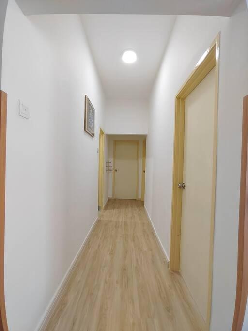 Jentayu Residency, 3Rooms 2xWC, FREE WiFi, 7guests