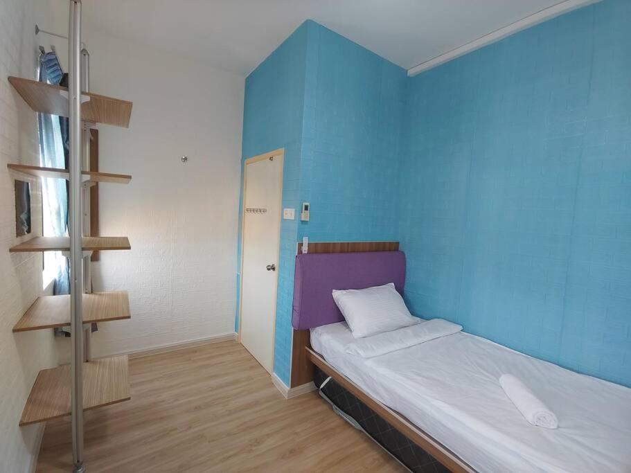 Jentayu Residency, 3Rooms 2xWC, FREE WiFi, 7guests