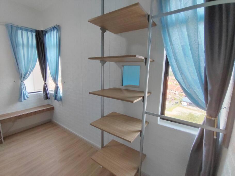 Jentayu Residency, 3Rooms 2xWC, FREE WiFi, 7guests
