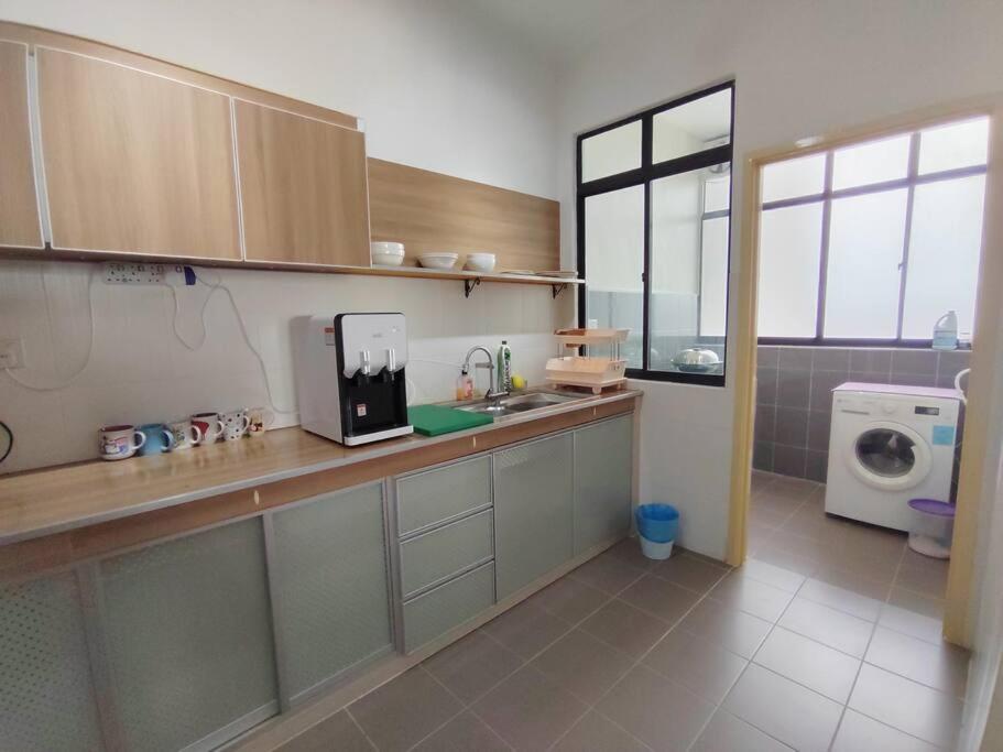 Jentayu Residency, 3Rooms 2xWC, FREE WiFi, 7guests