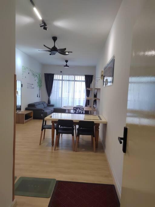 Jentayu Residency, 3Rooms 2xWC, FREE WiFi, 7guests