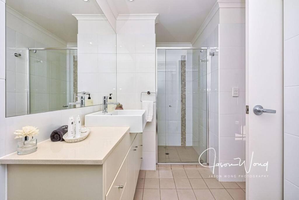 The Salty Seagull – ocean-view luxe!