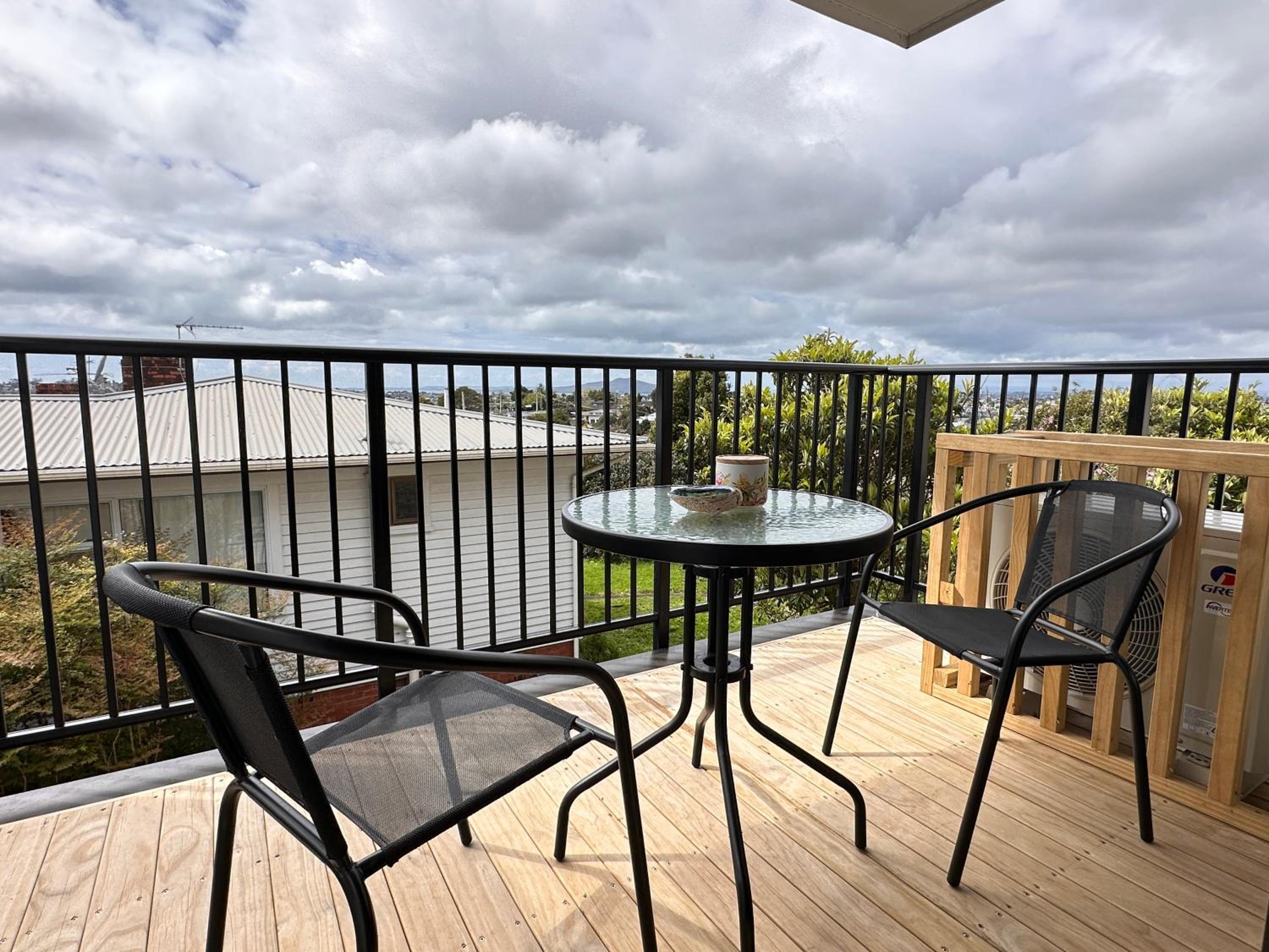 Brandnew modern apartment view 3