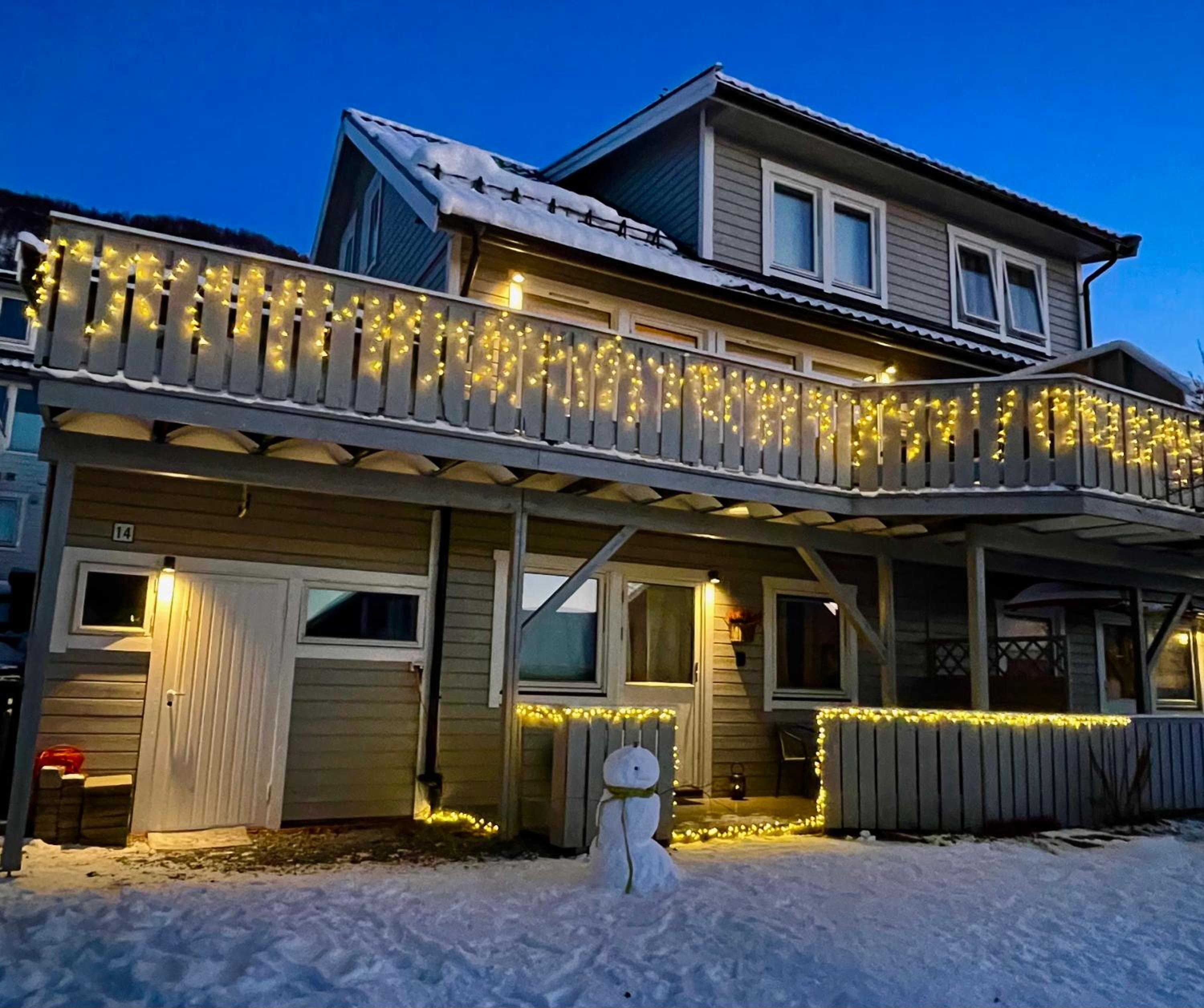 Appartment close to the city, ocean and mountains -Tromsø view 5