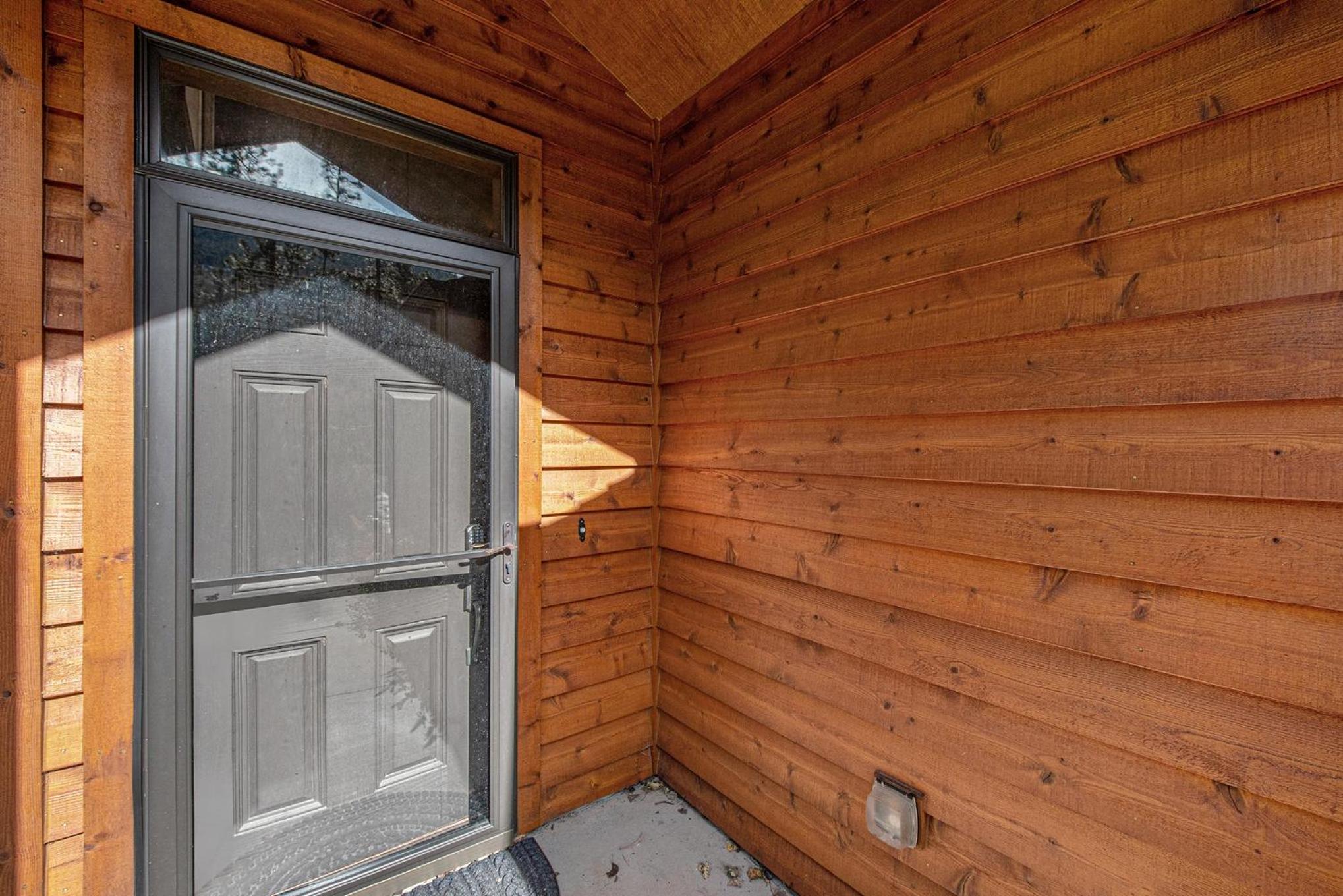 Fall River Retreat - Monthly Long-Term Vacation Rental townhouse