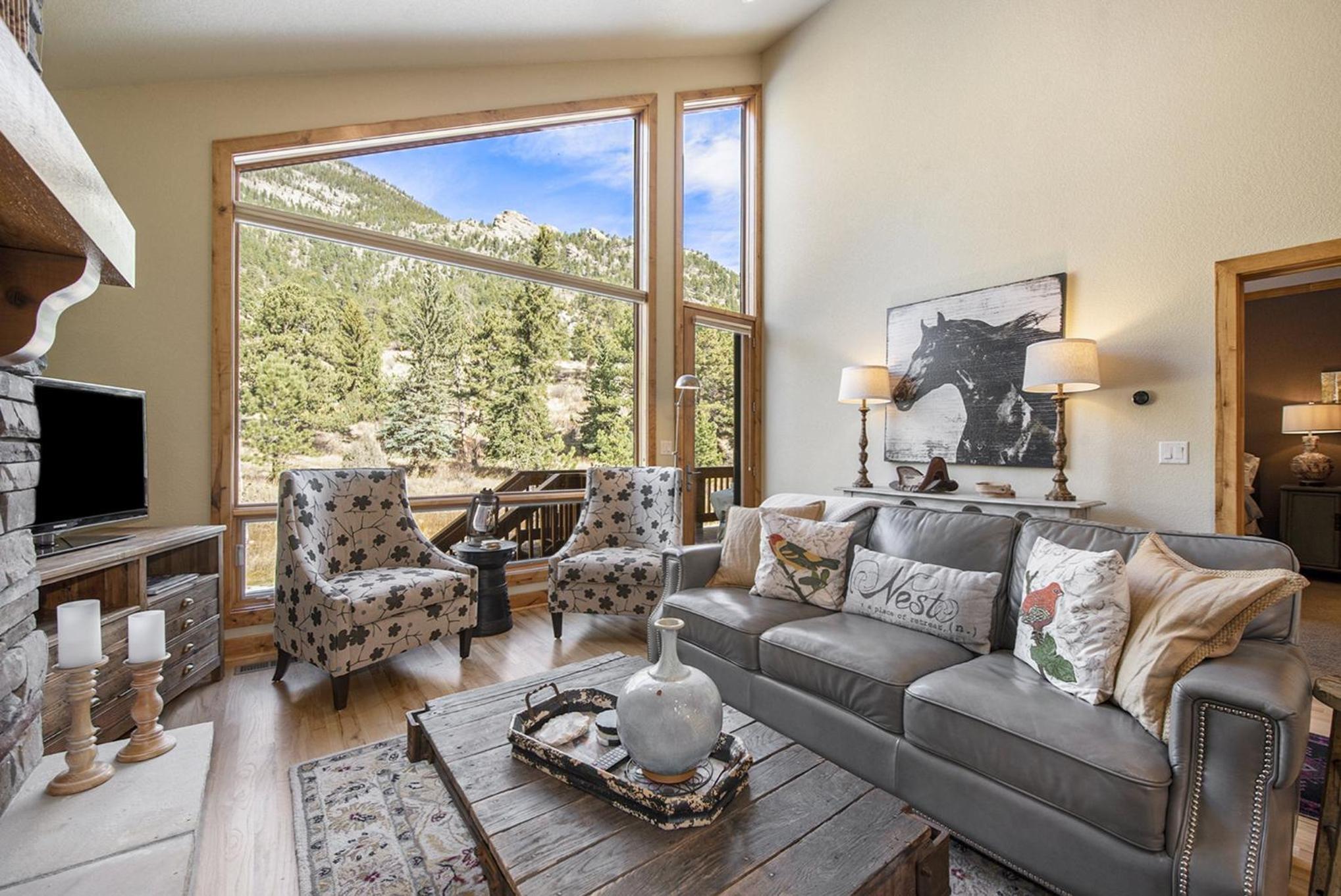 Fall River Retreat - Monthly Long-Term Vacation Rental townhouse