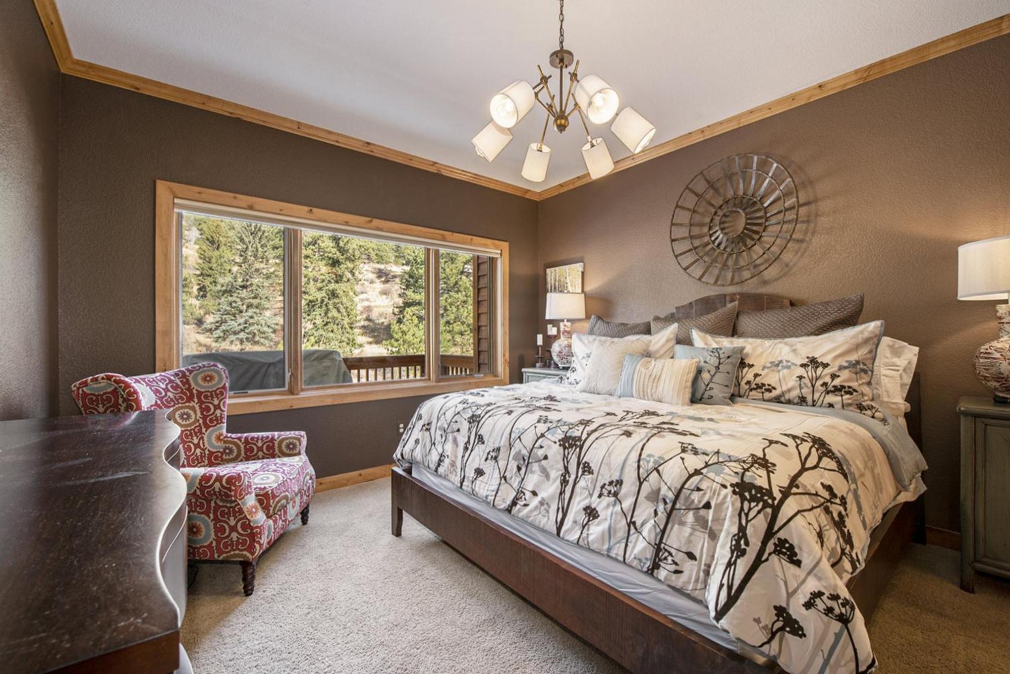 Fall River Retreat - Monthly Long-Term Vacation Rental townhouse