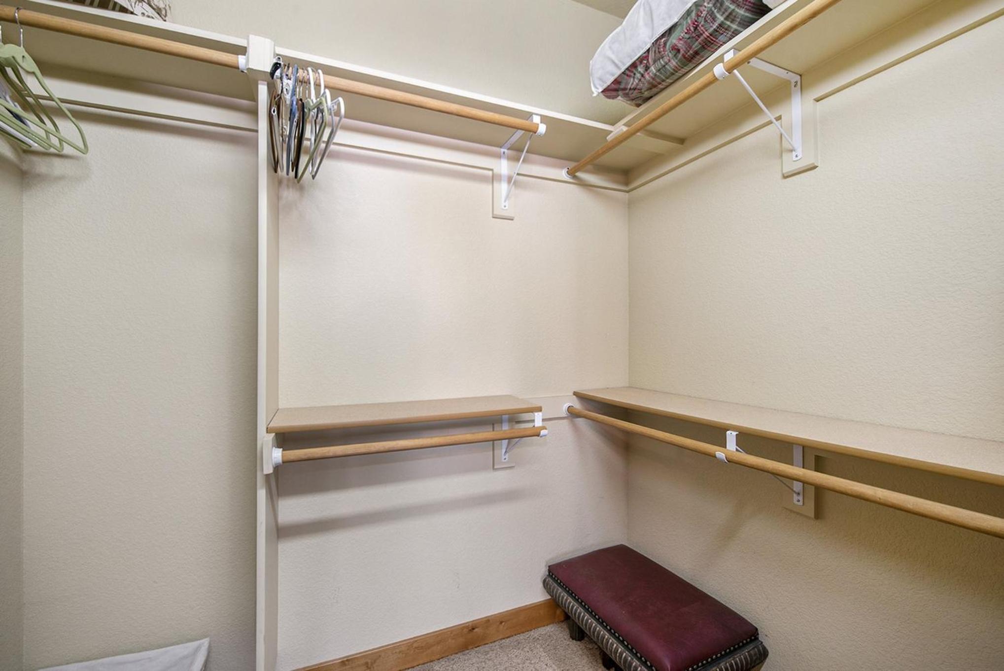 Fall River Retreat - Monthly Long-Term Vacation Rental townhouse