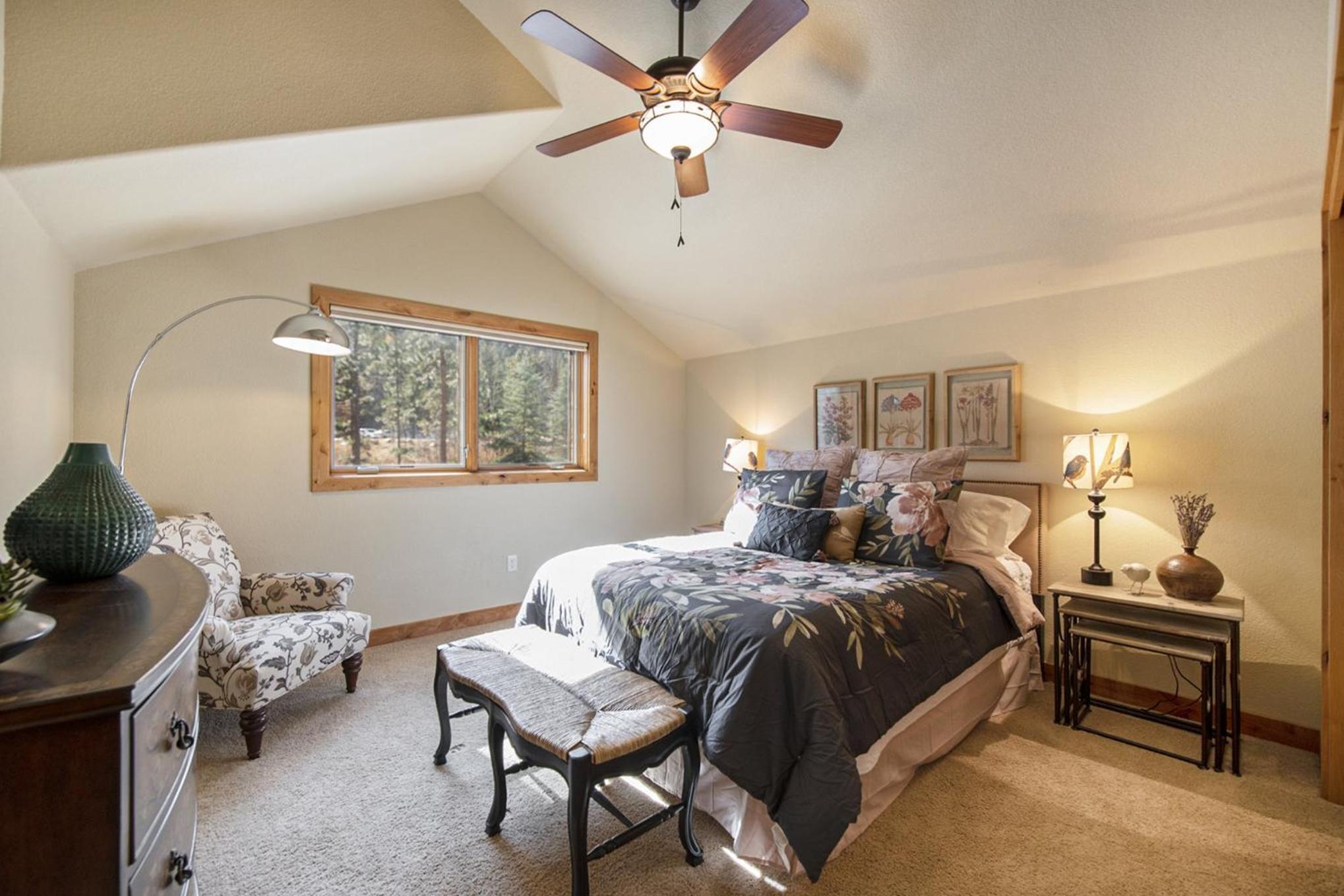Fall River Retreat - Monthly Long-Term Vacation Rental townhouse
