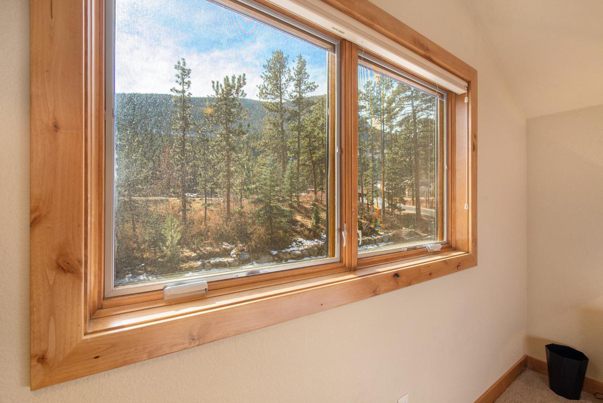 Fall River Retreat - Monthly Long-Term Vacation Rental townhouse