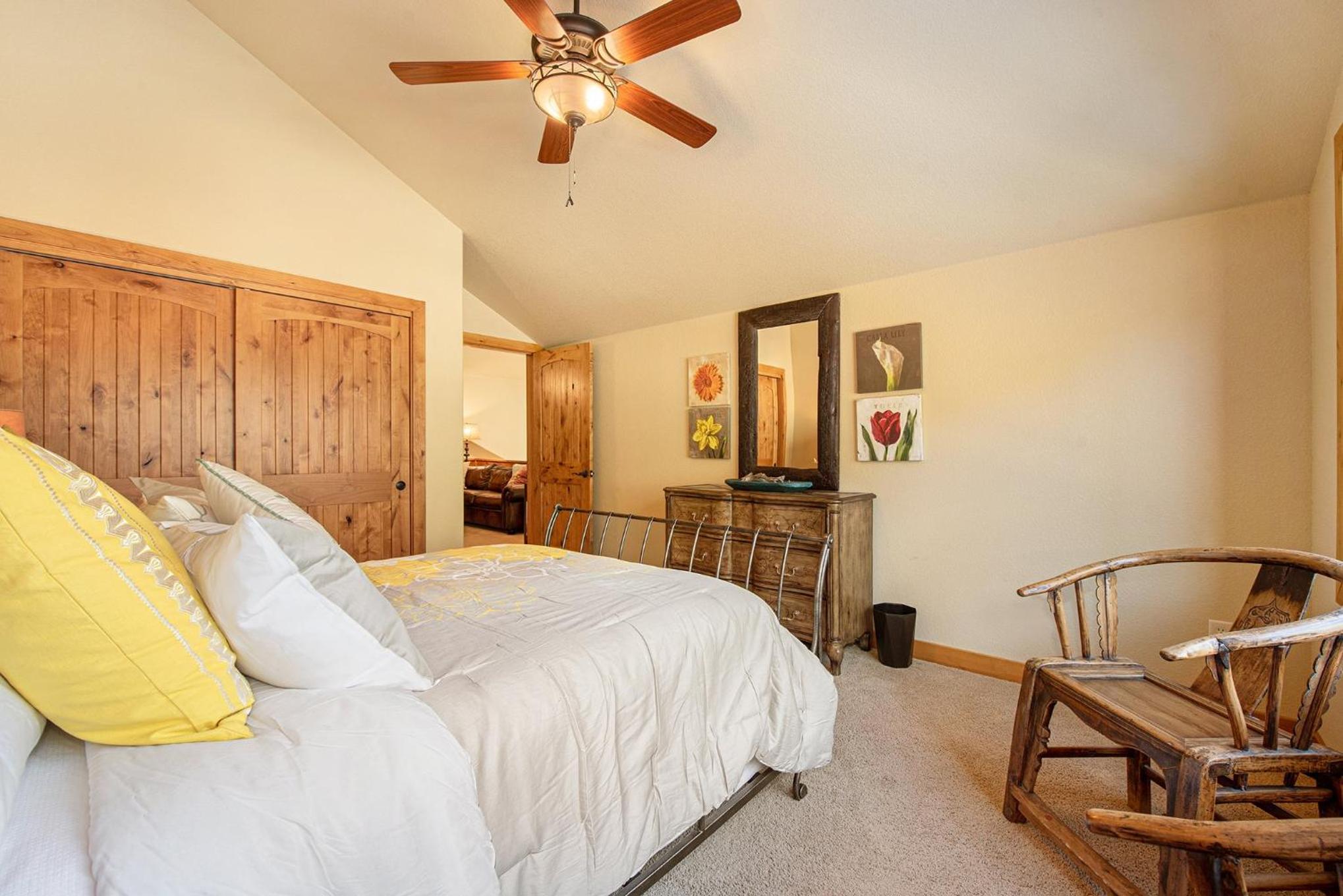 Fall River Retreat - Monthly Long-Term Vacation Rental townhouse