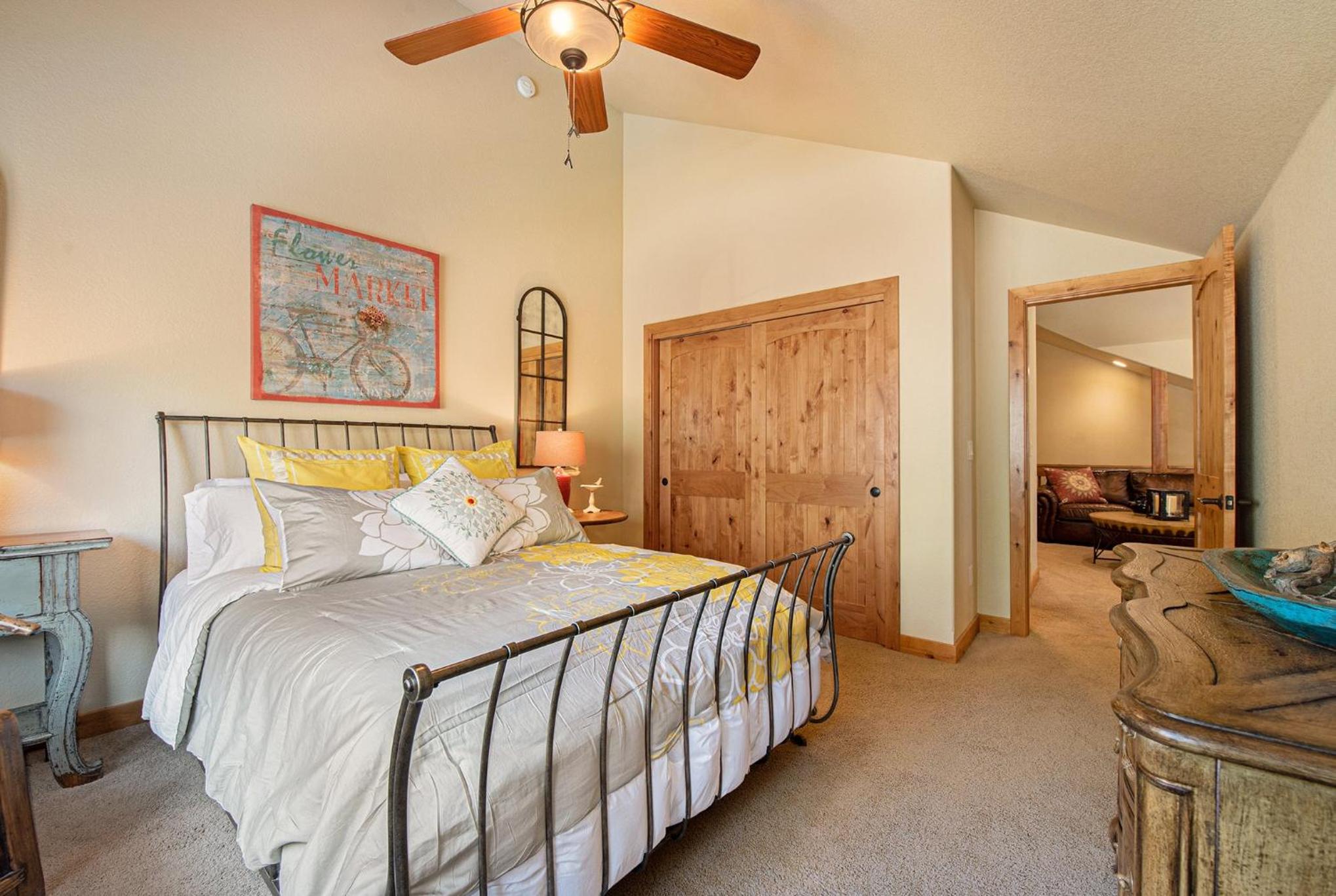 Fall River Retreat - Monthly Long-Term Vacation Rental townhouse