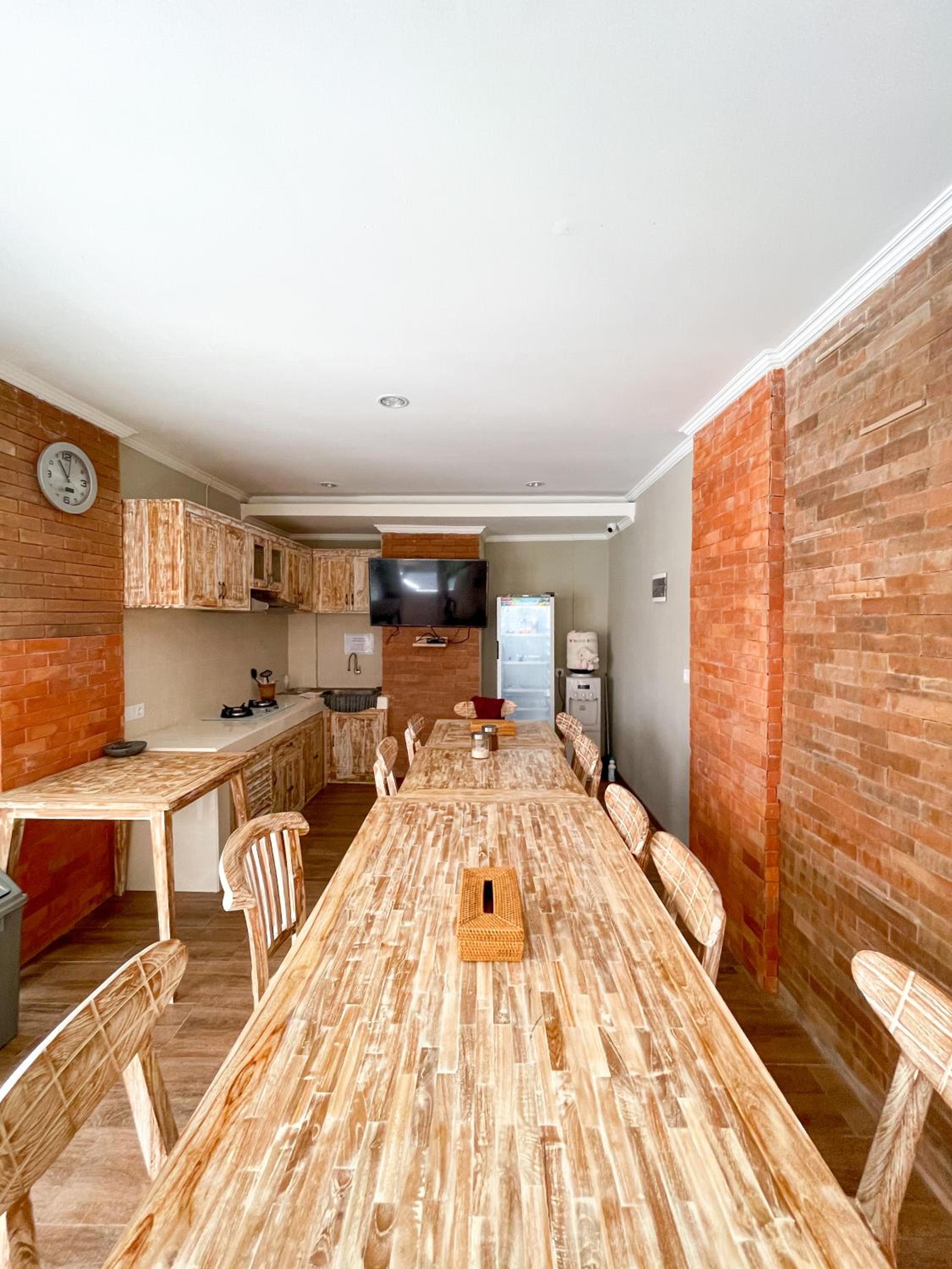 Photo 33